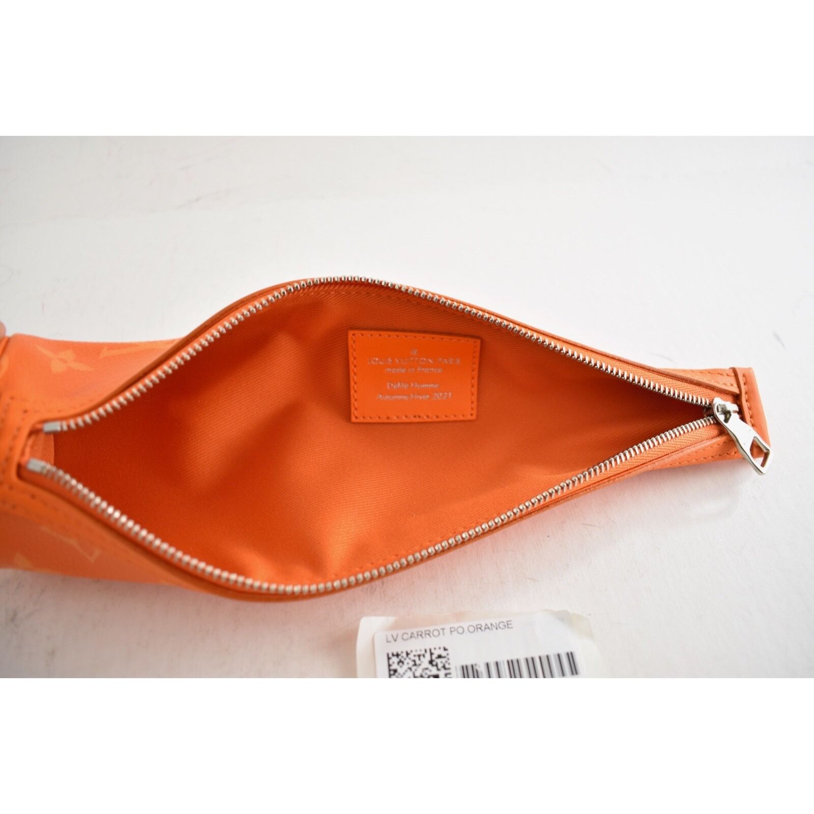Louis Vuitton Louis Vuitton Carrot Pouch Giant Keychain Charm Virgil Size ONE SIZE - 11 Thumbnail