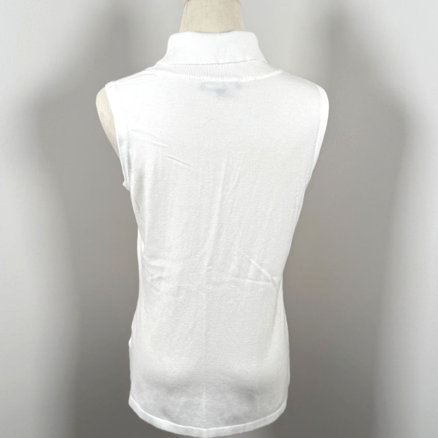 Vintage Picadilly Canada Top Womens S White Sleeveless Turtleneck Knit Shell Minimalist Size S / US 4 / IT 40 - 3 Thumbnail