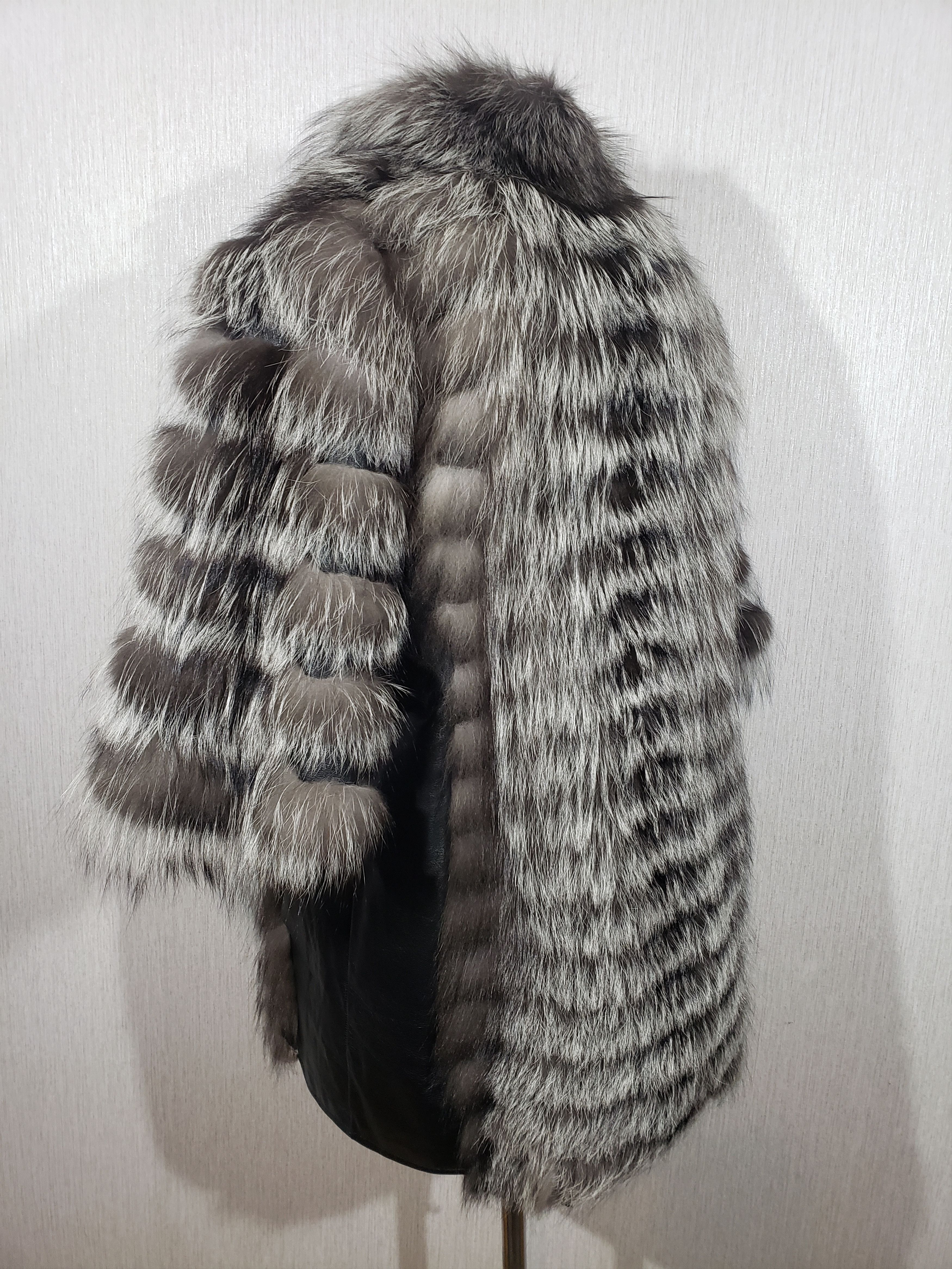 Furla Women's warm fur jacket. Size L / US 10 / IT 46 - 4 Thumbnail