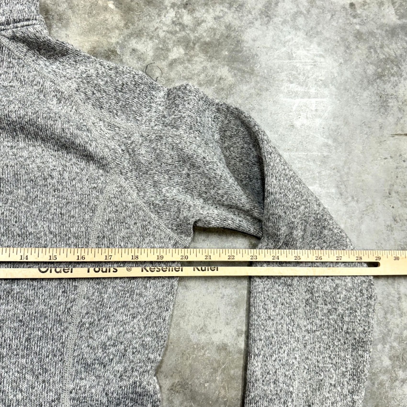 Patagonia Patagonia Sweater Womens Medium Gray 1/4 Zip Fleece Pullover Size M / US 6-8 / IT 42-44 - 5 Thumbnail