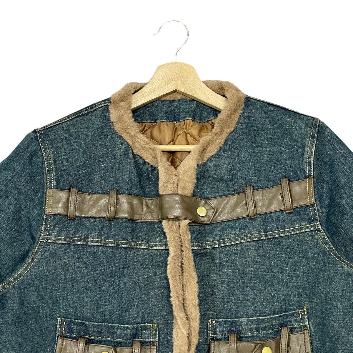 Japanese Brand Vintage Faux Fur Trimmed Denim Jacket — Leather Straps Size L / US 10 / IT 46 - 6 Thumbnail