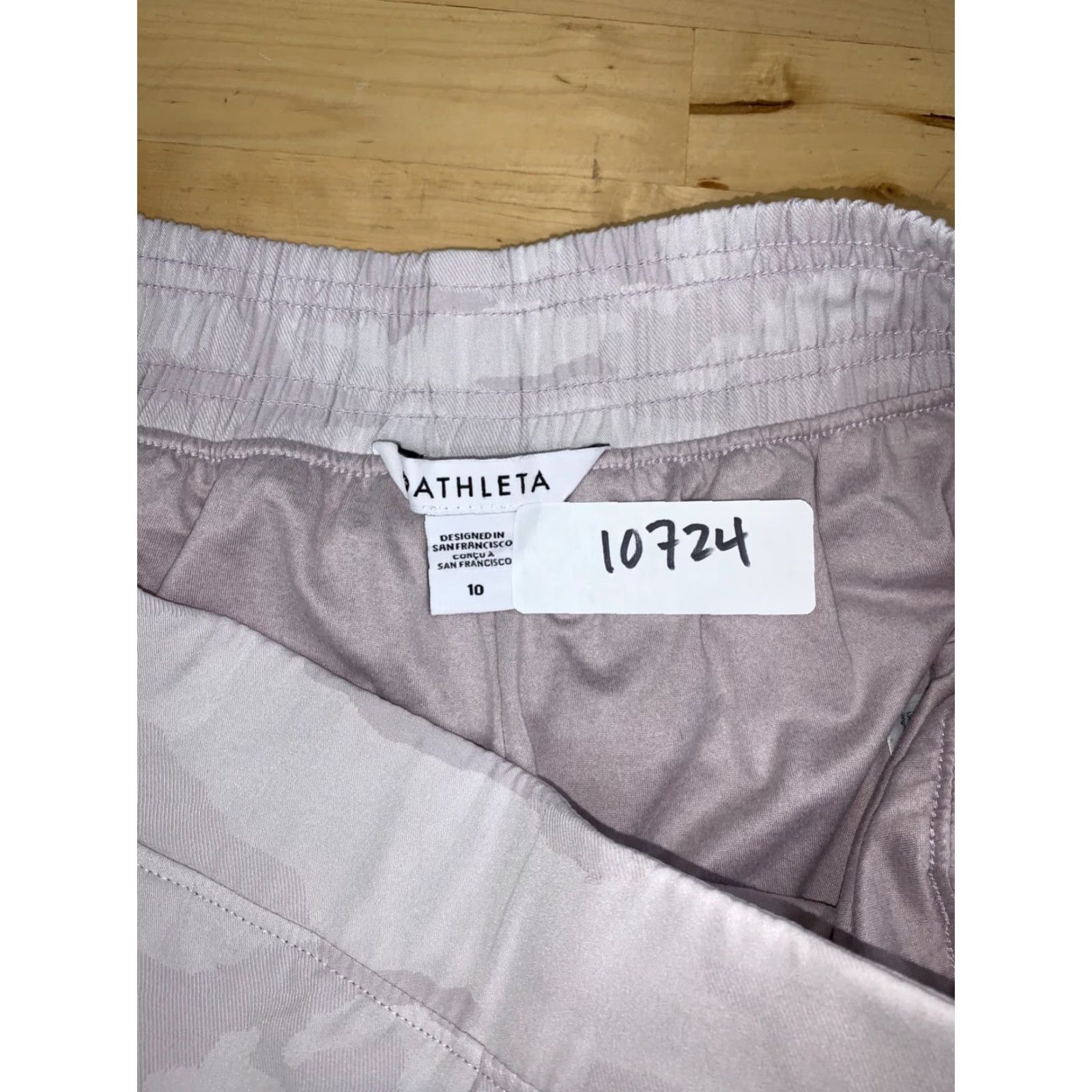 Athleta VINTAGE Athleta Pants Womens 10 Jogger Activewear Lavender Camo 10724 Pockets Elastic Waist Lined Size 32" / US 10 / IT 46 - 3 Thumbnail