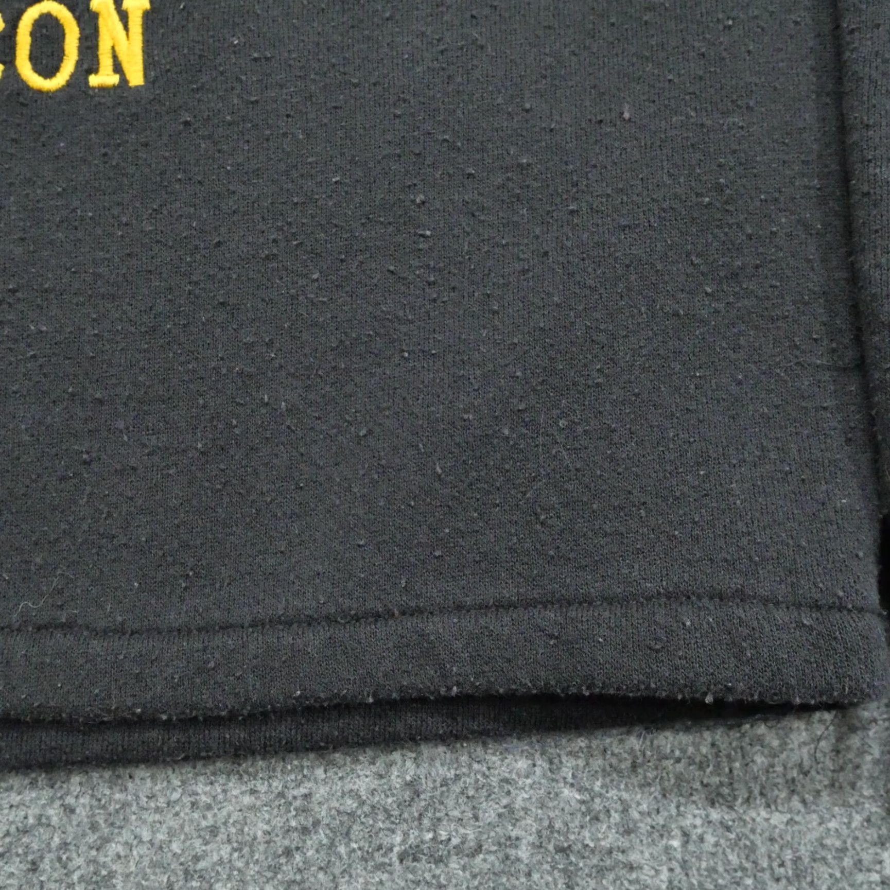 Vintage VINTAGE Tiger Sweatshirt Womens M Black Cropped 90s High School Wellington Crew Neck Pullover Raglan Sleeve Cotton Blend Fleece Embroidery Size M / US 6-8 / IT 42-44 - 4 Thumbnail