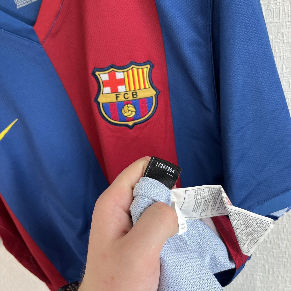 Nike 2006/07 NIKE BARCELONA HOME #19 MESSI SOCCER SHIRT JERSEY Size US L / EU 52-54 / 3 - 15 Thumbnail