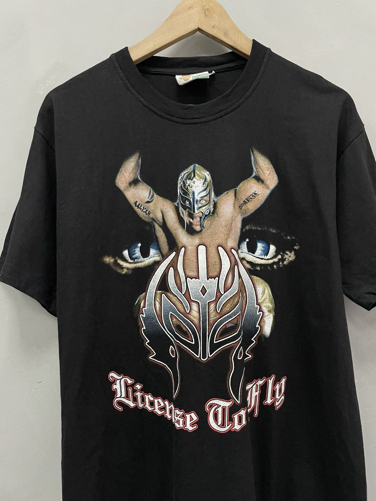 WWE Vintage Rey Mysterio License To Fly WWE T-Shirt Size US L / EU 52-54 / 3 - 2 Thumbnail