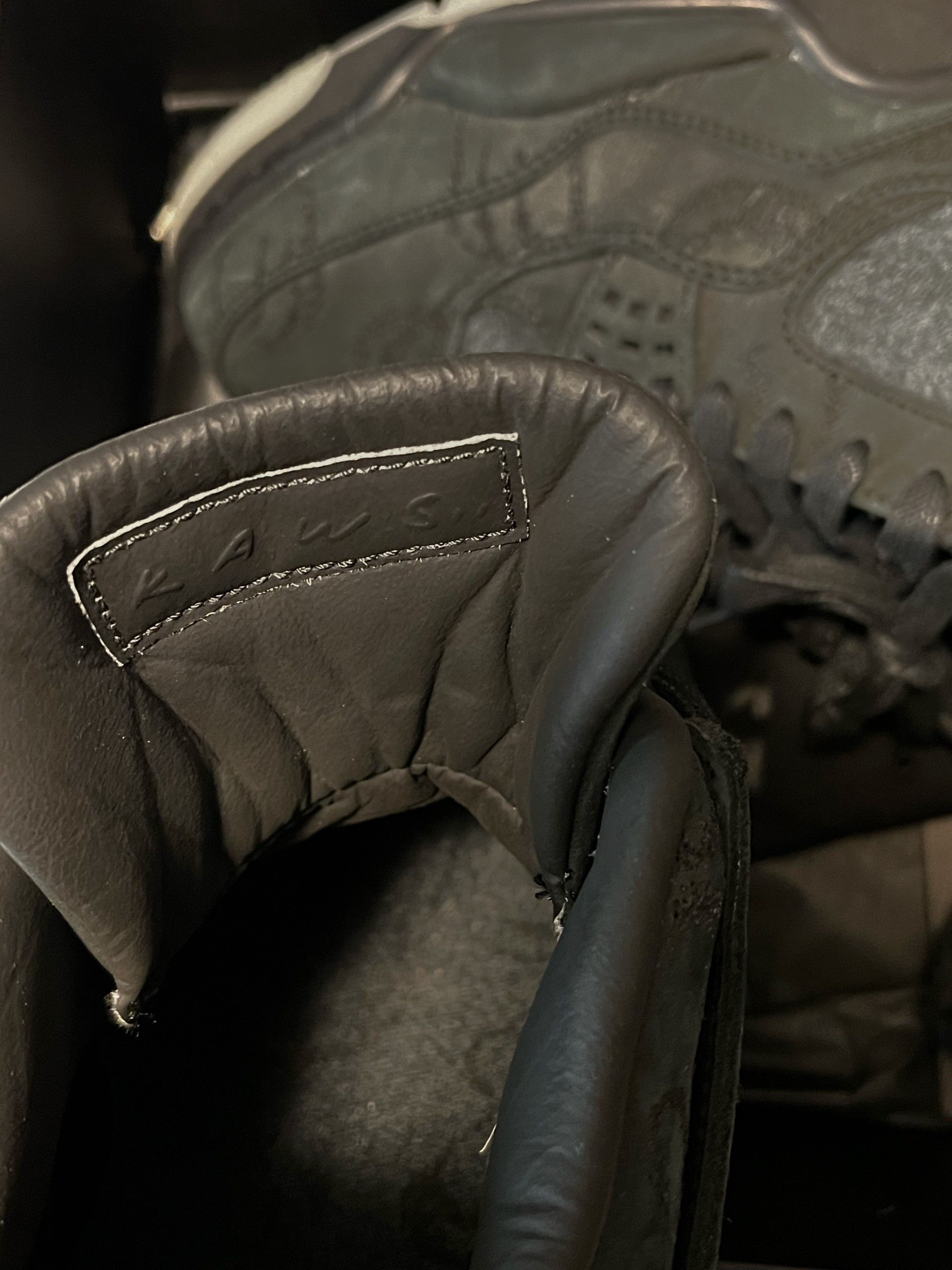 Jordan Brand KAWS 4s in black Size US 10 / EU 43 - 10 Thumbnail