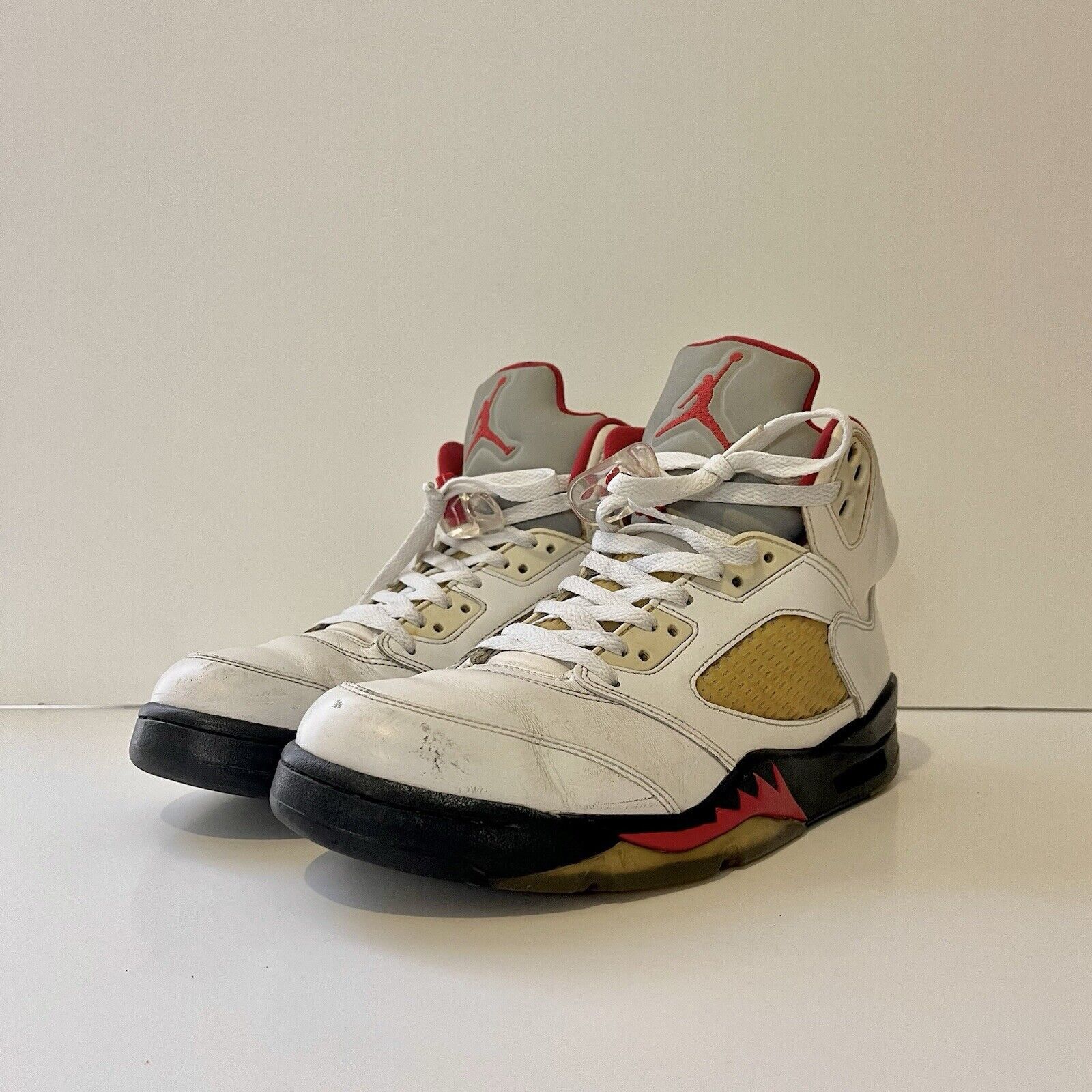 Jordan Brand 2013 Air Jordan 5 V Retro 136027-100 Fire Red Rare Vtg Sz 10 Size US 10 / EU 43 - 2 Thumbnail