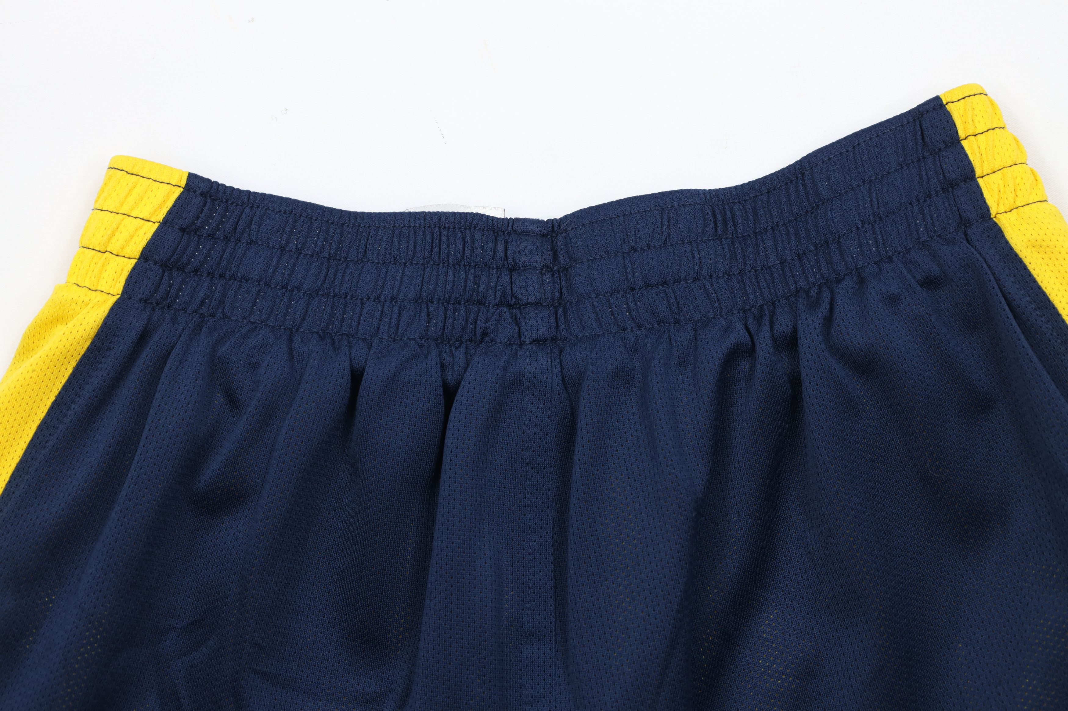Nike Vintage Nike Scott Mini Swoosh University of Michigan Shorts Size US 30 / EU 46 - 10 Thumbnail