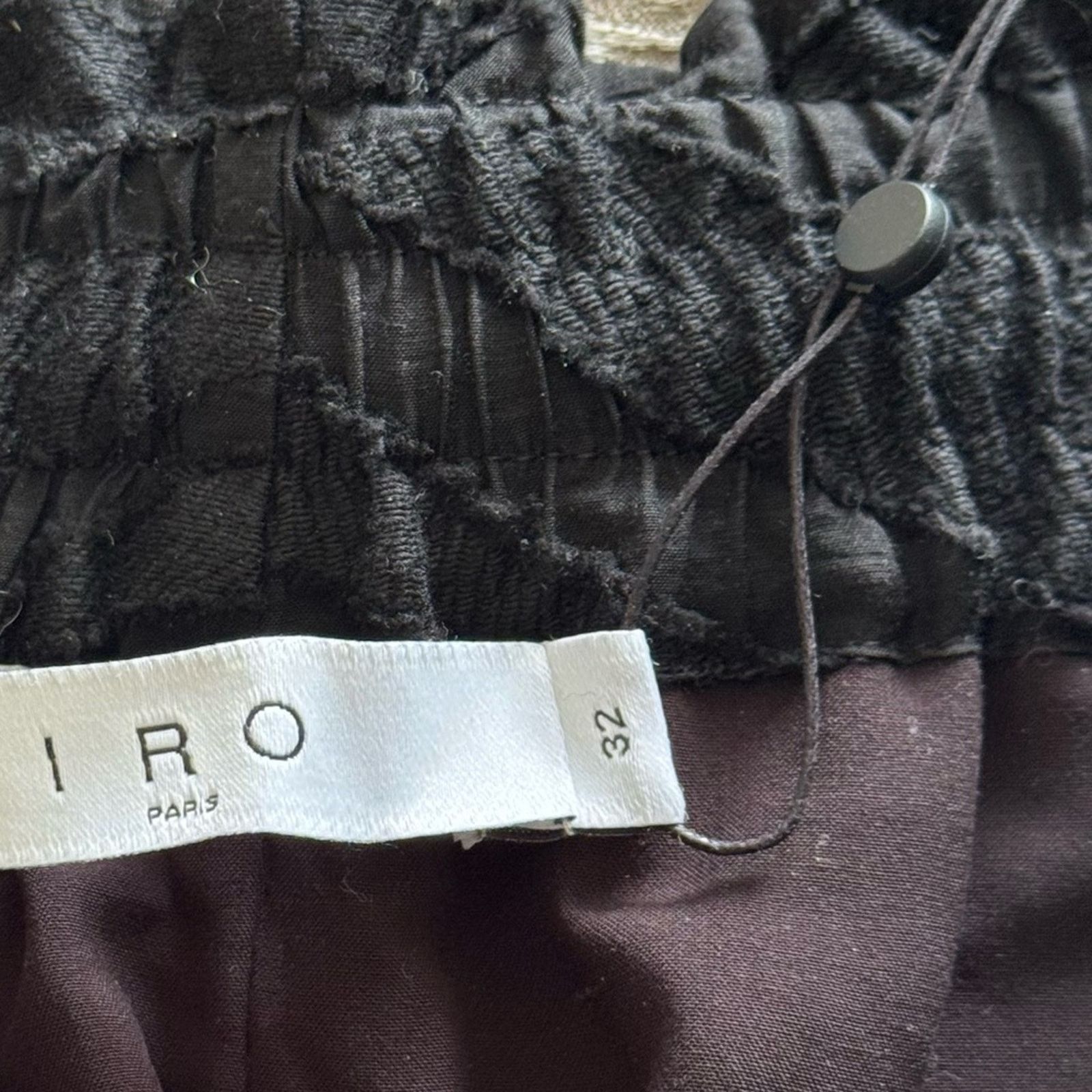 Iro NWT! IRO Black Textured High Waisted Shorts, Size 32 Size 24" / US 00 / IT 34 - 4 Thumbnail