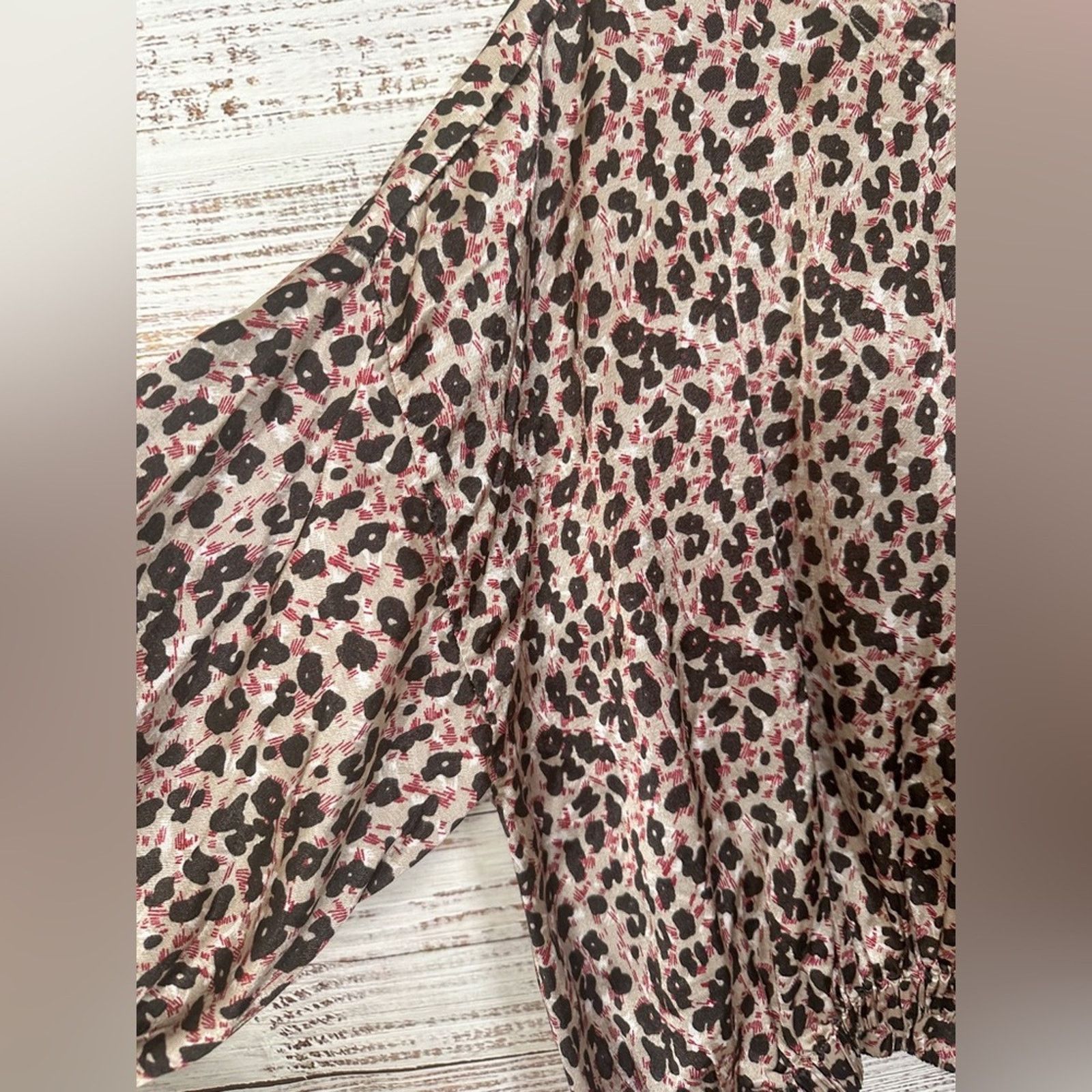 Zara Zara Leopard Print Blouson Sleeve Sateen Shirt, EUC, Small Size S / US 4 / IT 40 - 8 Thumbnail