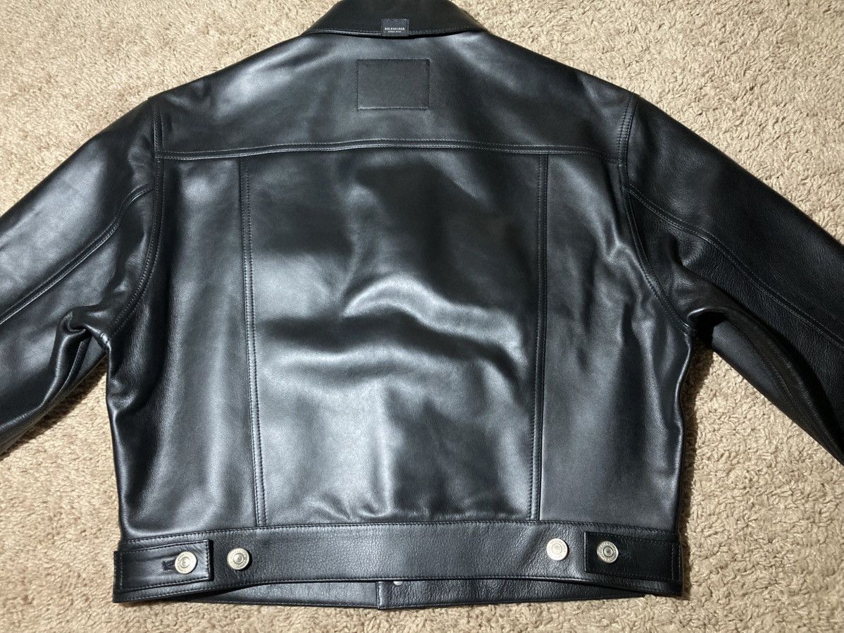 Balenciaga New 2023 Balenciaga Loose Leather Trucker Jacket Demna Crop Size US M / EU 48-50 / 2 - 15 Thumbnail