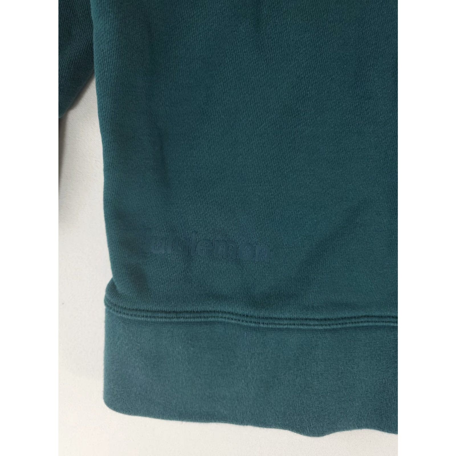 Lululemon Lululemon Sweatshirt Crew Perfectly Oversized Green Womens 6 Womens 6 Crew Sweatshirt Green Lululemon - Note: Small hole sleeve (see pic) Size M / US 6-8 / IT 42-44 - 5 Thumbnail