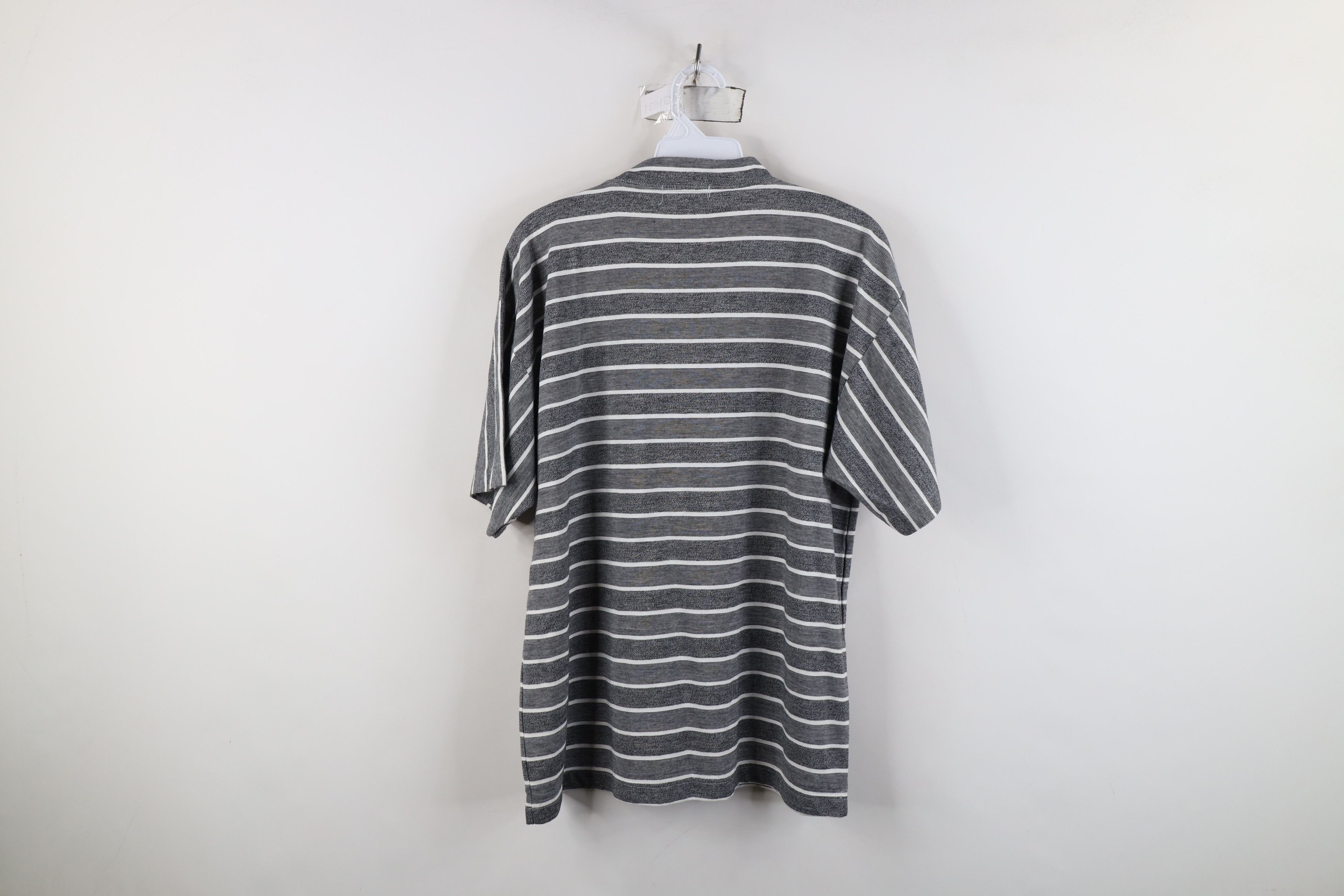 Vintage Vintage 90s Streetwear Block Pocket Short Sleeve T-Shirt Size US S / EU 44-46 / 1 - 9 Thumbnail