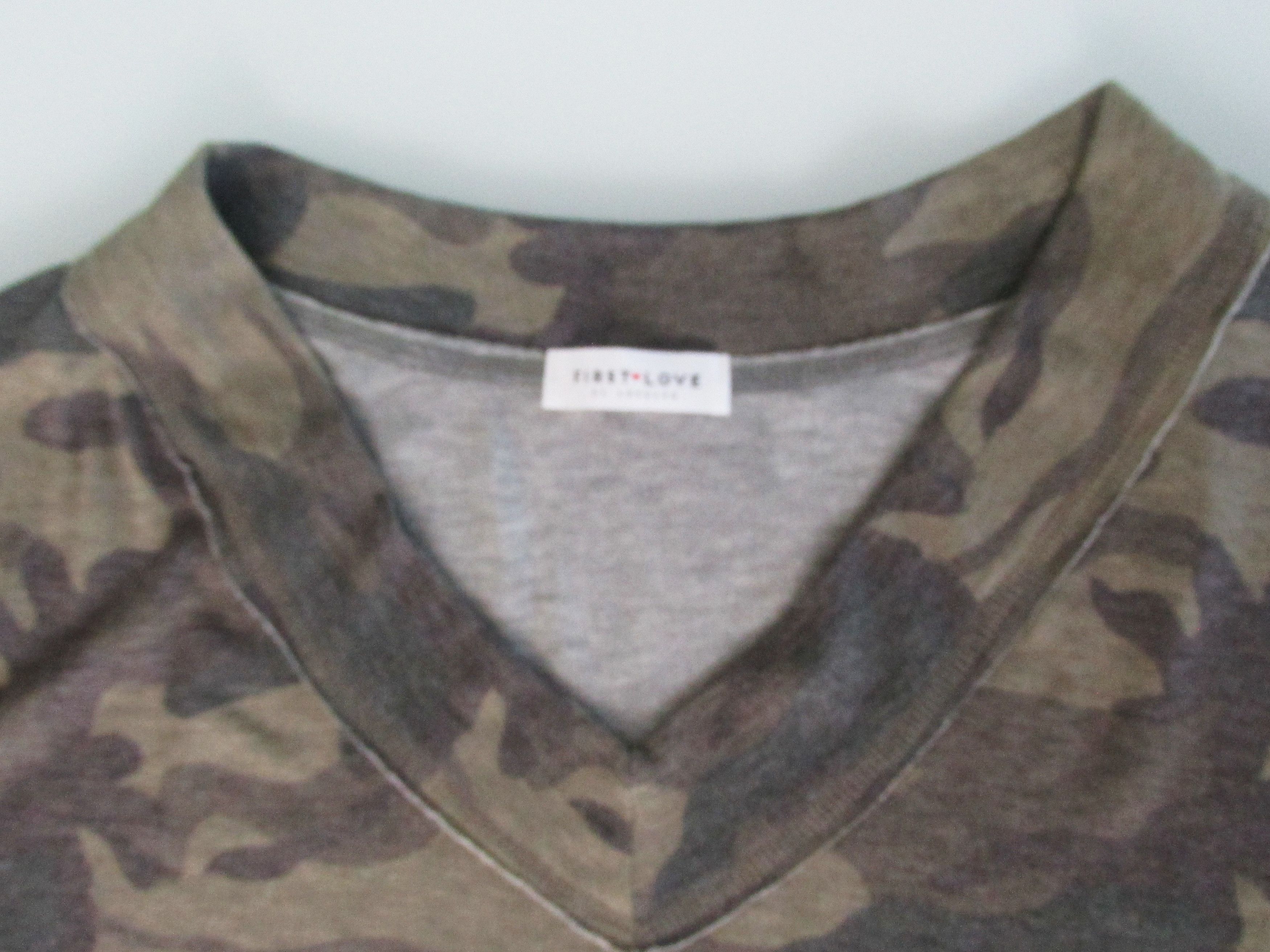 Other First Love Women's Camouflage 1/2 Sleeve Knit Top Size SM Size S / US 4 / IT 40 - 3 Thumbnail