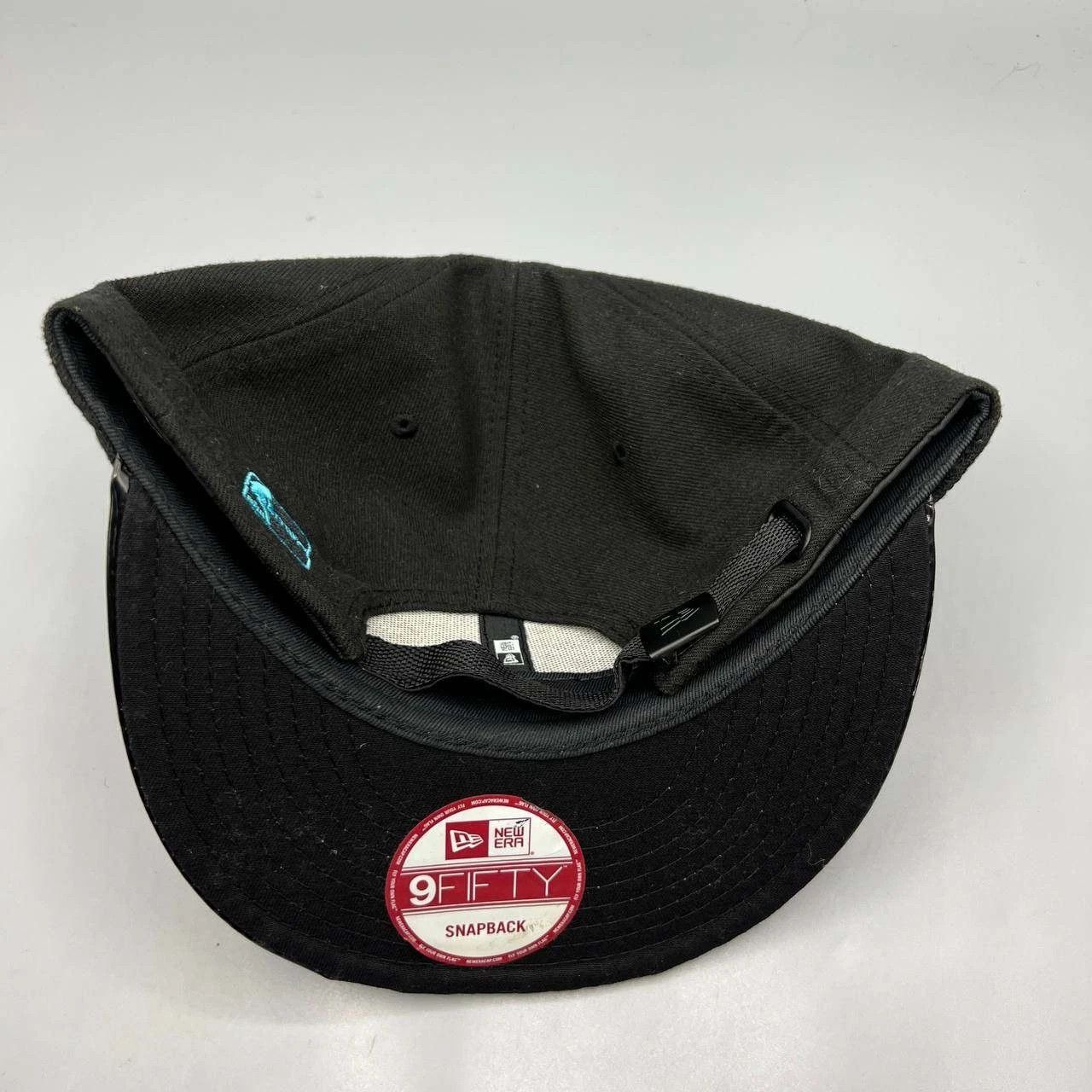 New Era Chicago Bulls Hat M-L Windy City Strap Back Hardwood Classic Size ONE SIZE - 3 Thumbnail