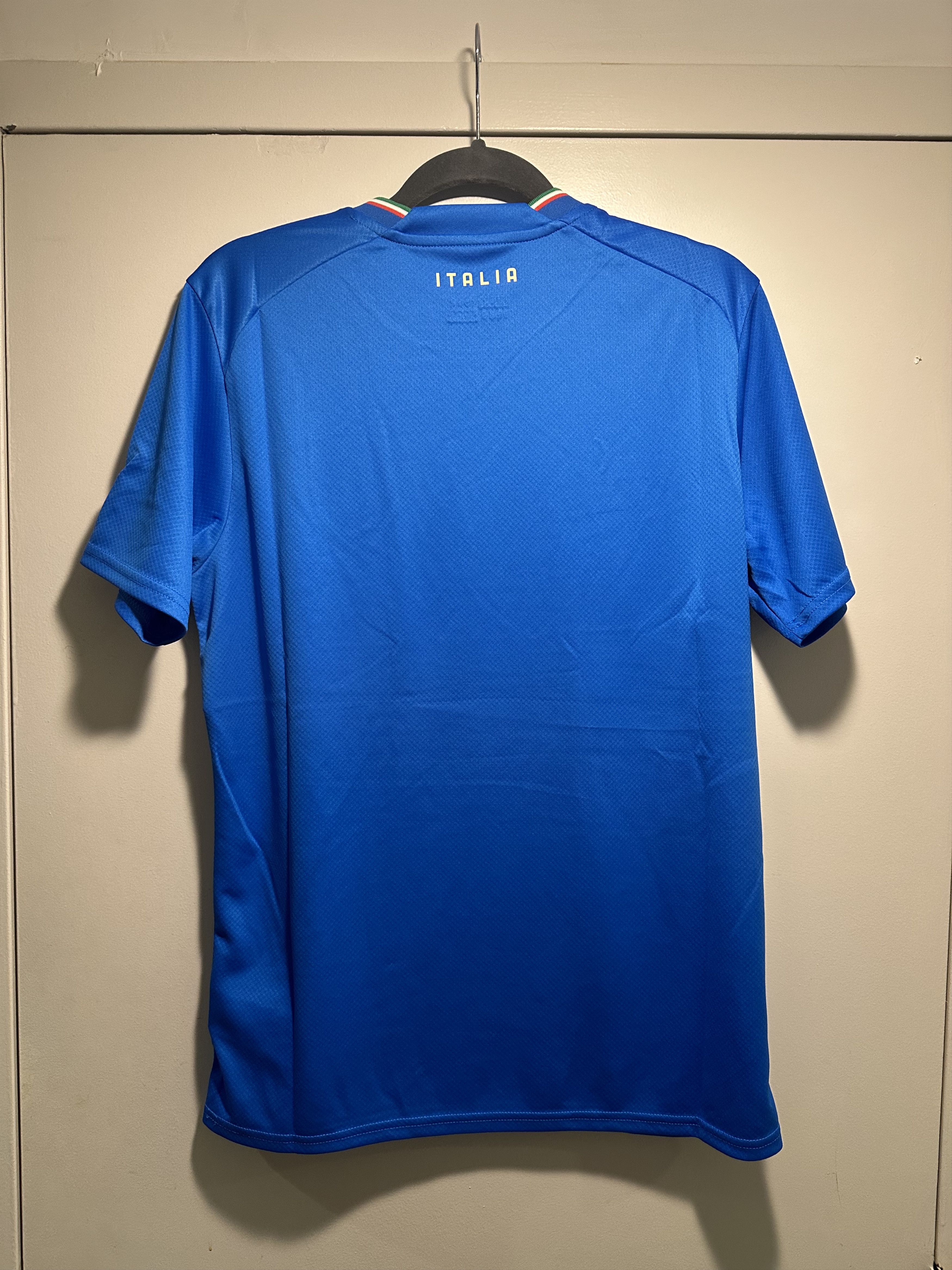 Puma BNIB Italy 2022 Home Medium w/ Tags Size US M / EU 48-50 / 2 - 3 Thumbnail