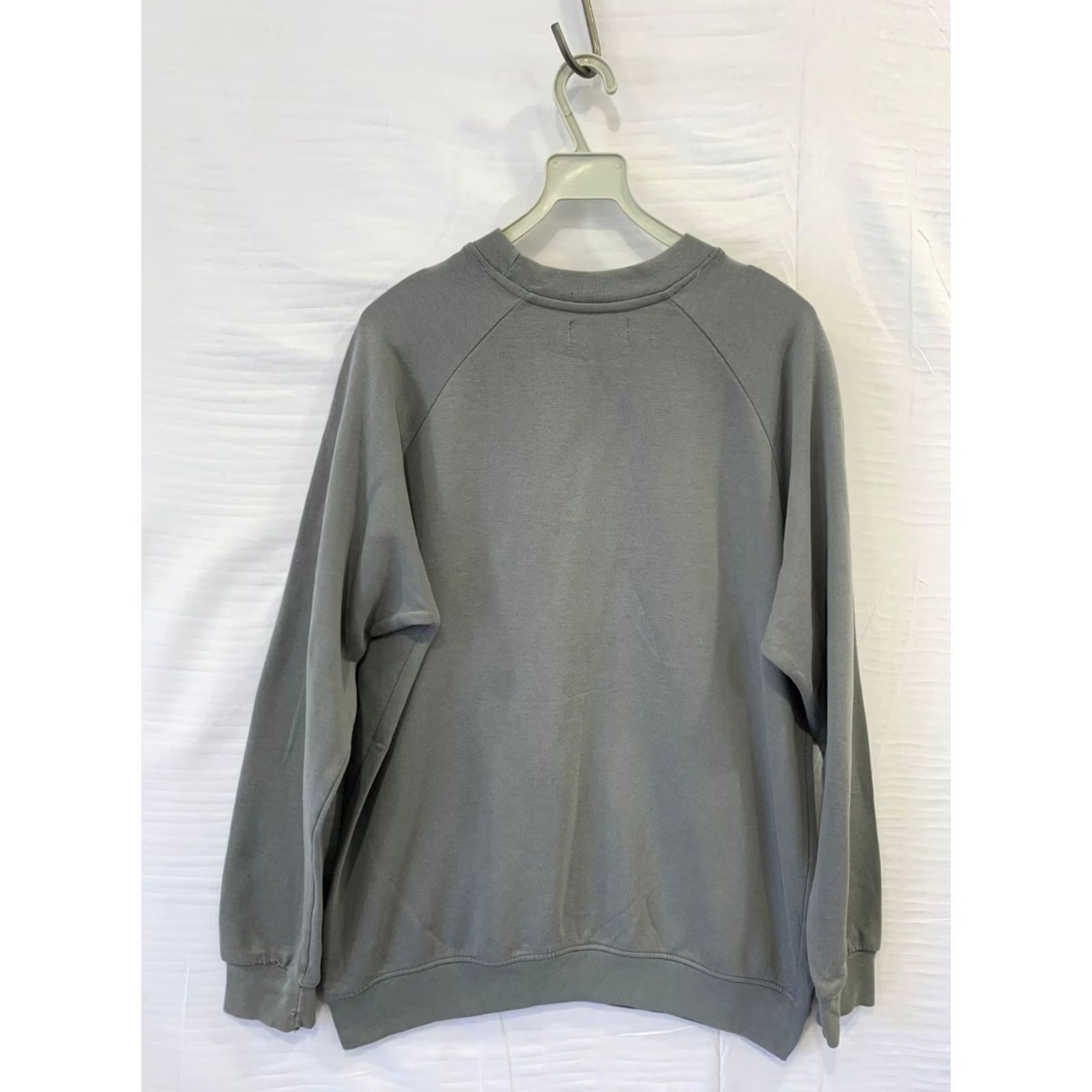 Nike VINTAGE Nike Crewneck Sweatshirt Gray Mens XL 90s Retro Swoosh Made in USA Size US XL / EU 56 / 4 - 2 Thumbnail