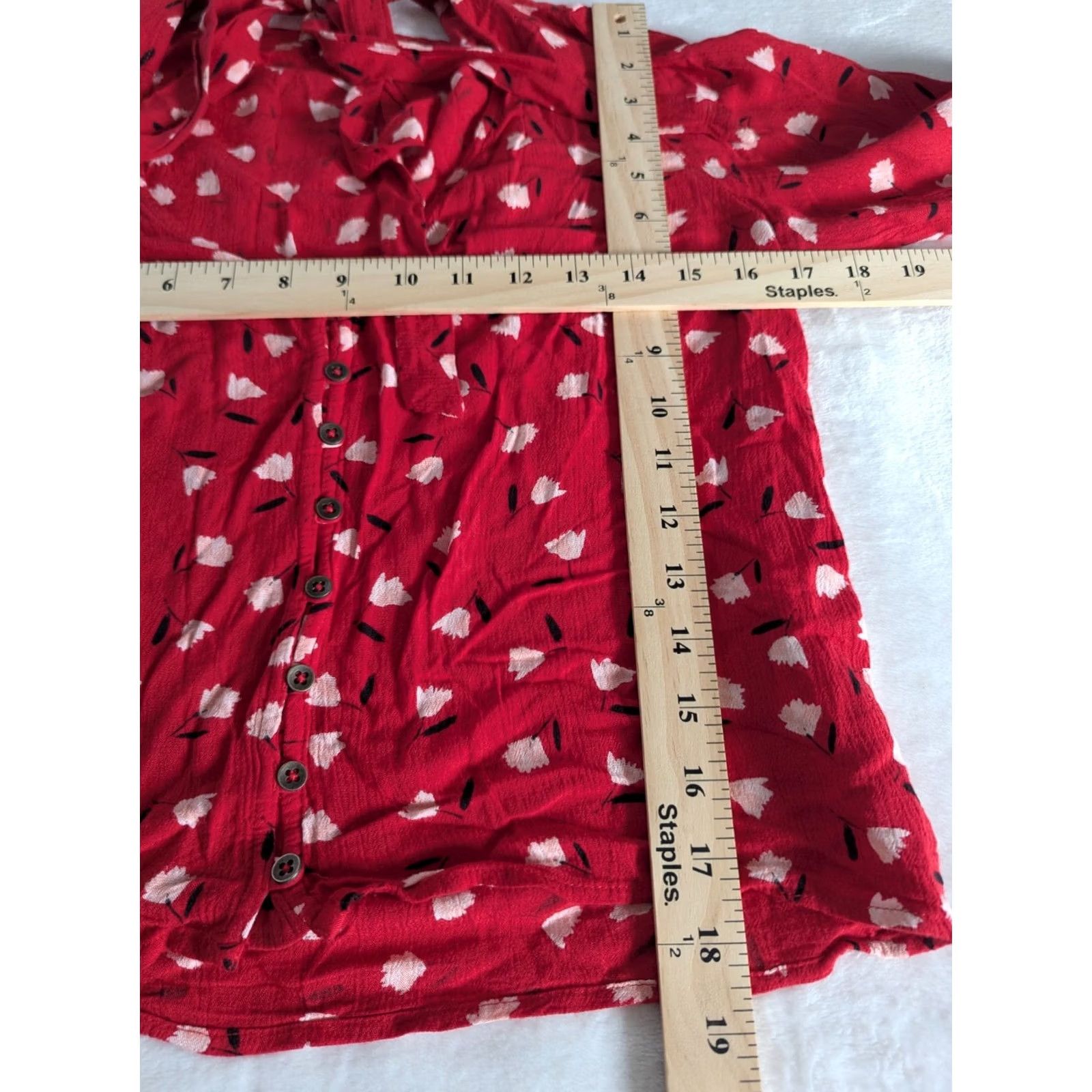 Billabong Billabong Red & White Mini Floral Bell Sleeve Blouse Med Button Up Tie Neck Size M / US 6-8 / IT 42-44 - 6 Thumbnail