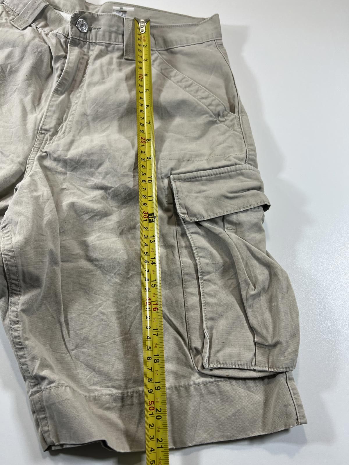 Unknown London Vintage Levi’s Men's Beige Cargo Shorts 30 Size US 30 / EU 46 - 5 Thumbnail