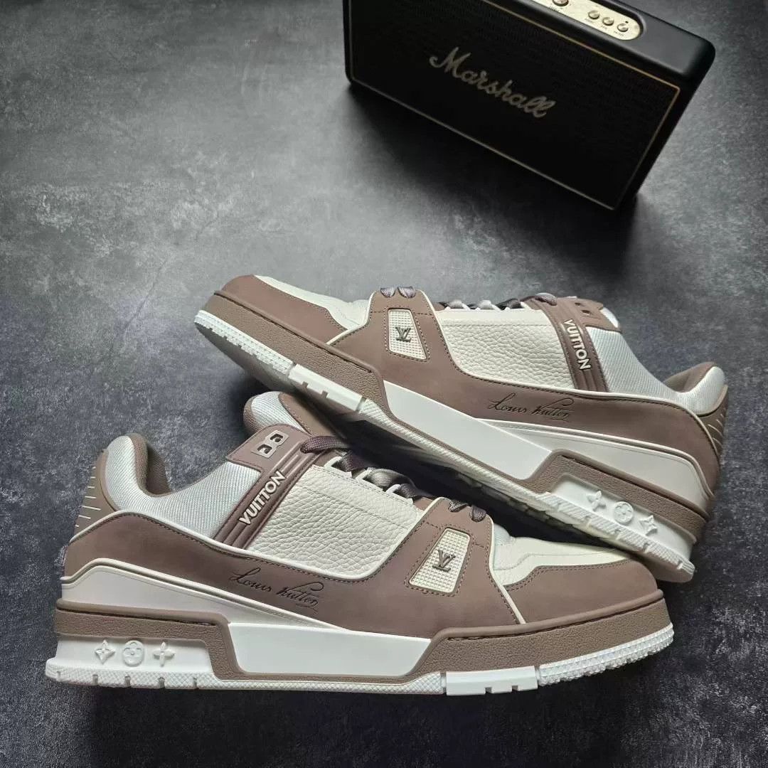 Louis Vuitton Louis Vuitton Training Gray Lowtop Sneakers 11 Men Size US 11 / EU 44 - 1 Thumbnail