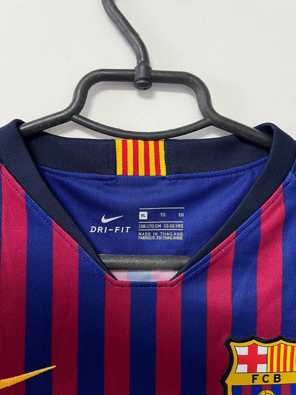 Nike Barcelona 2017/2018 Home #10 Messi Football Shirt Nike YXL Size US XS / EU 42 / 0 - 3 Thumbnail