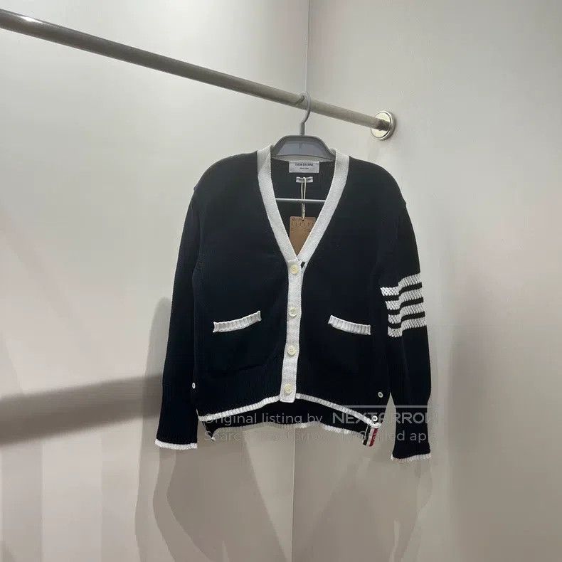 Thom Browne Thom Browne Classic Knit Sweater Size US XS / EU 42 / 0 - 1 Thumbnail