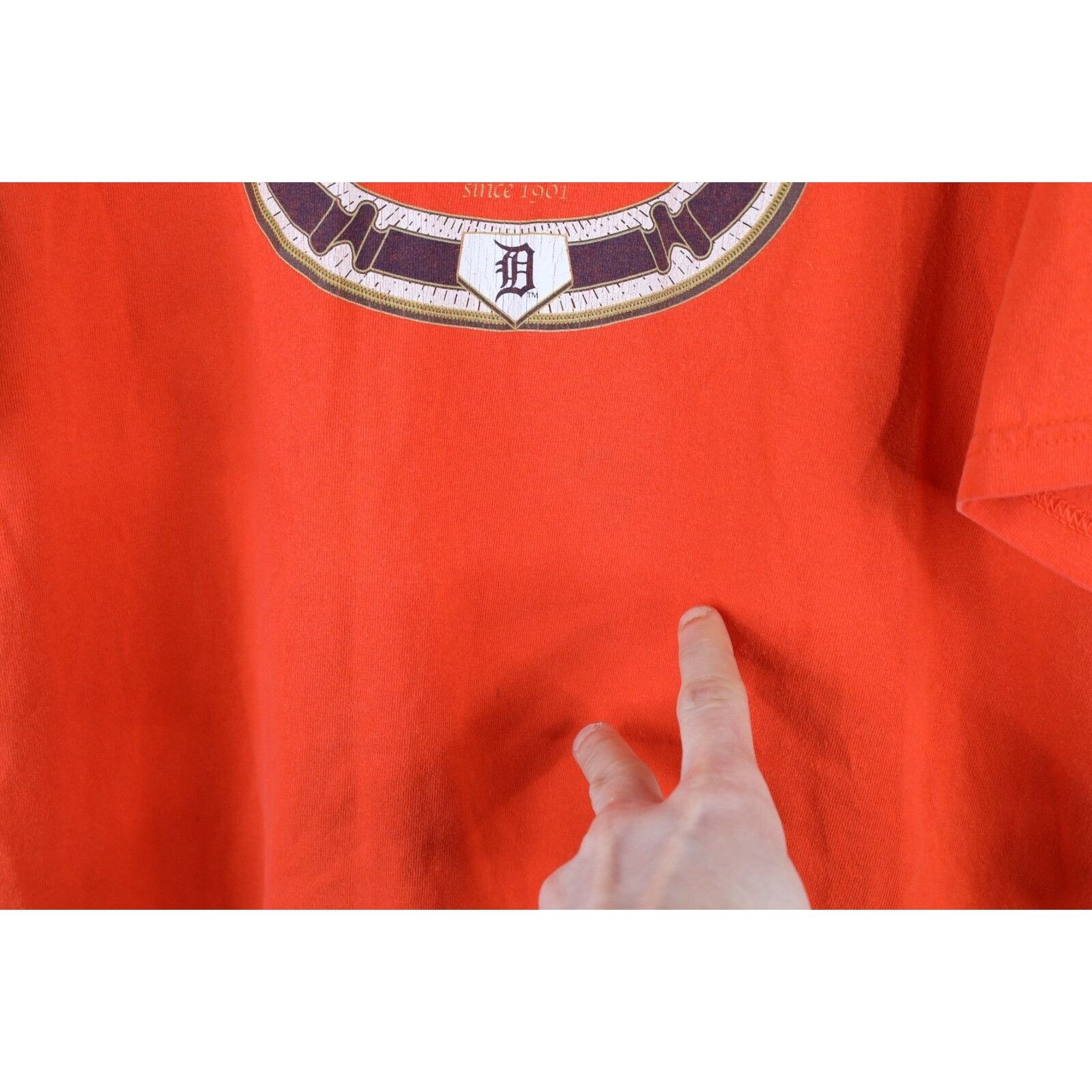Nike × Vintage Vintage Nike Travis Scott Mini Swoosh Detroit Tigers T-Shirt Size US L / EU 52-54 / 3 - 7 Thumbnail