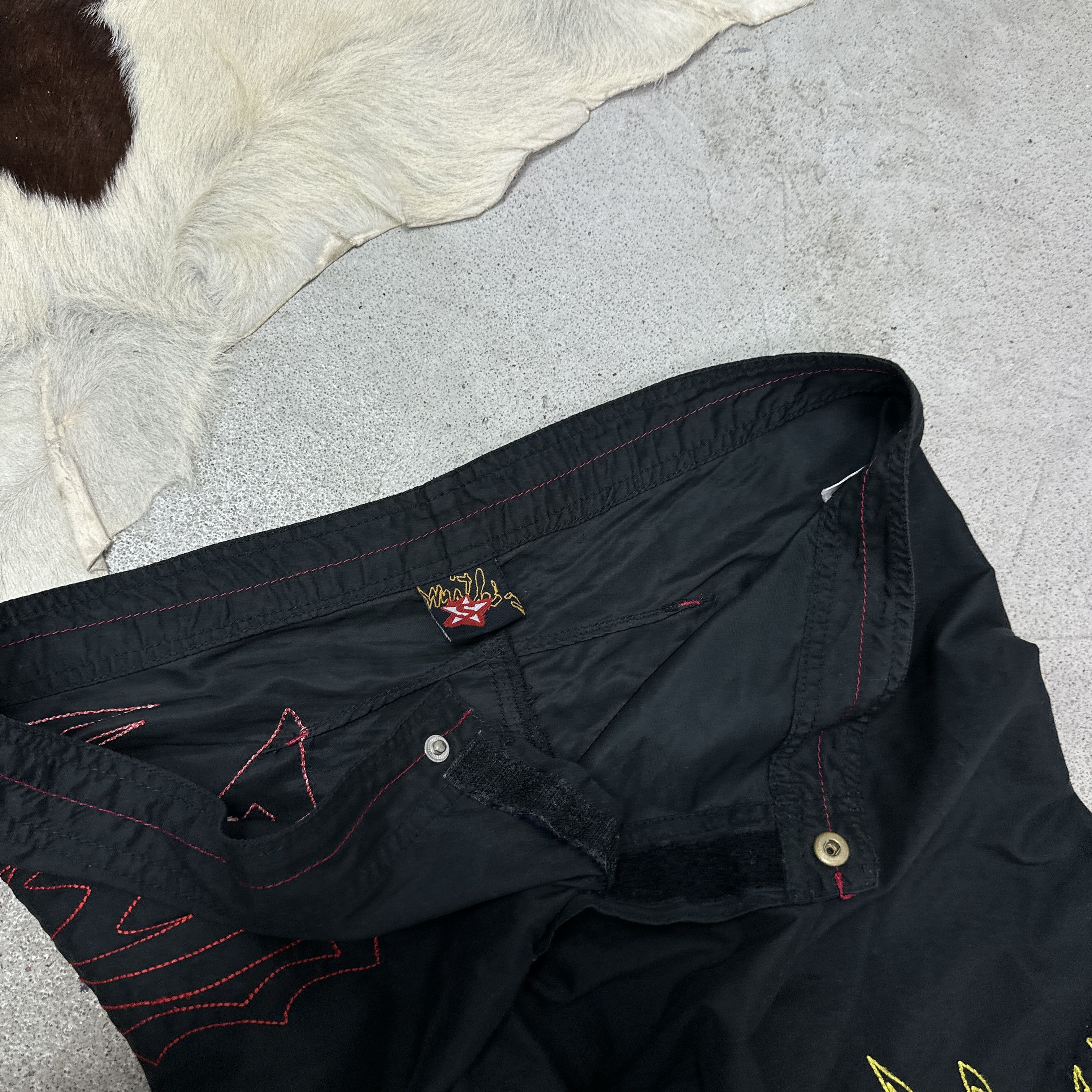 Vintage Vintage Streetwear Sporty Hip Hop Skater Shorts Y2K Size US 35 - 3 Thumbnail