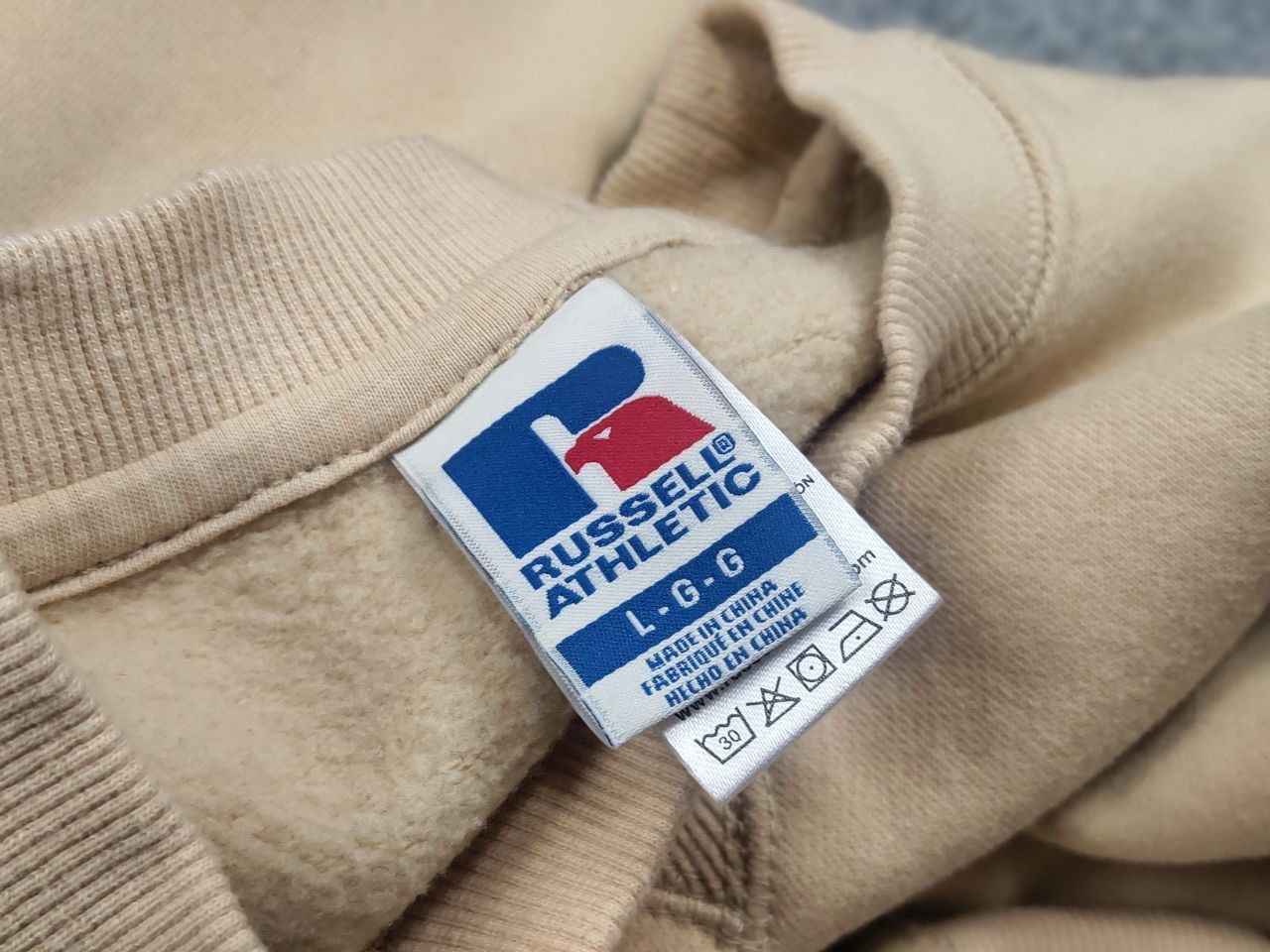 Russell Athletic Vintage 90's Russell Athletic Blank Crew Chek Sweatshirt Size US L / EU 52-54 / 3 - 13 Thumbnail