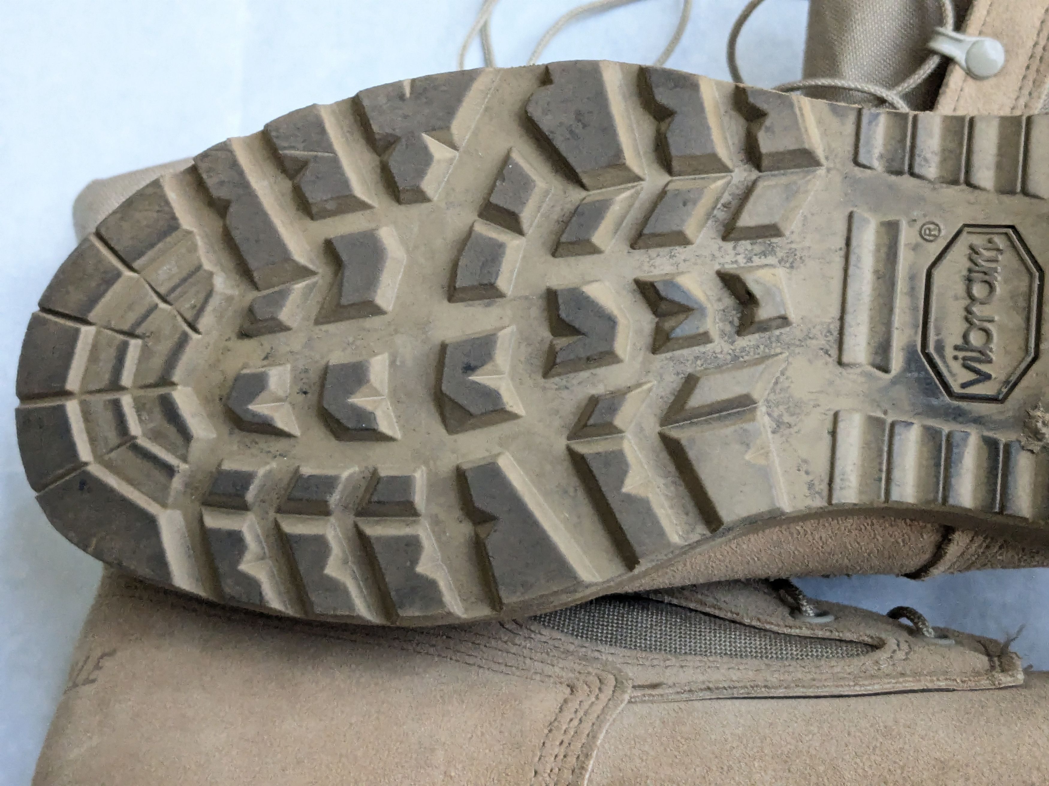 Belleville Belleville Combat Boots Wheat 11.5 Wide Suede Size US 11.5 / EU 44-45 - 8 Thumbnail