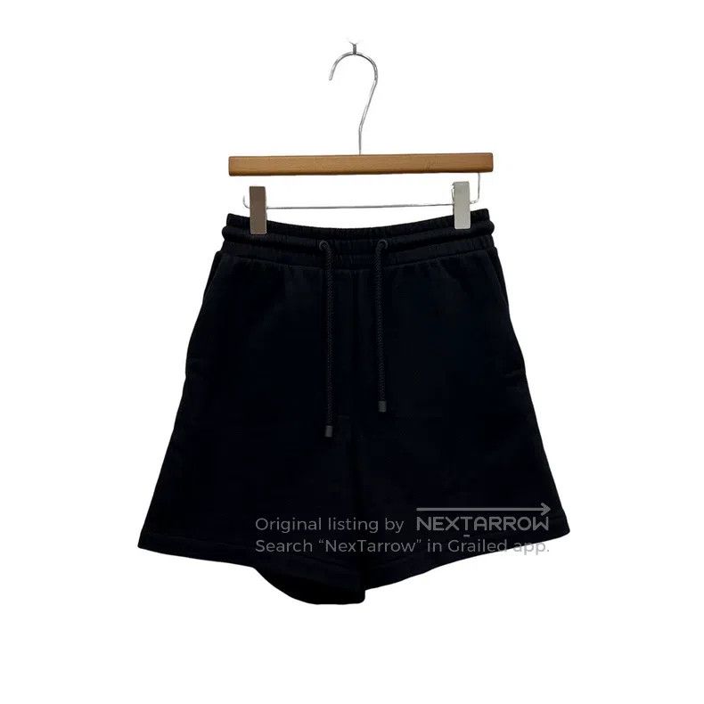 Loewe LOEWE size XS Leather Patch Black Short Pants Size 42" / US 20 - 1 Thumbnail