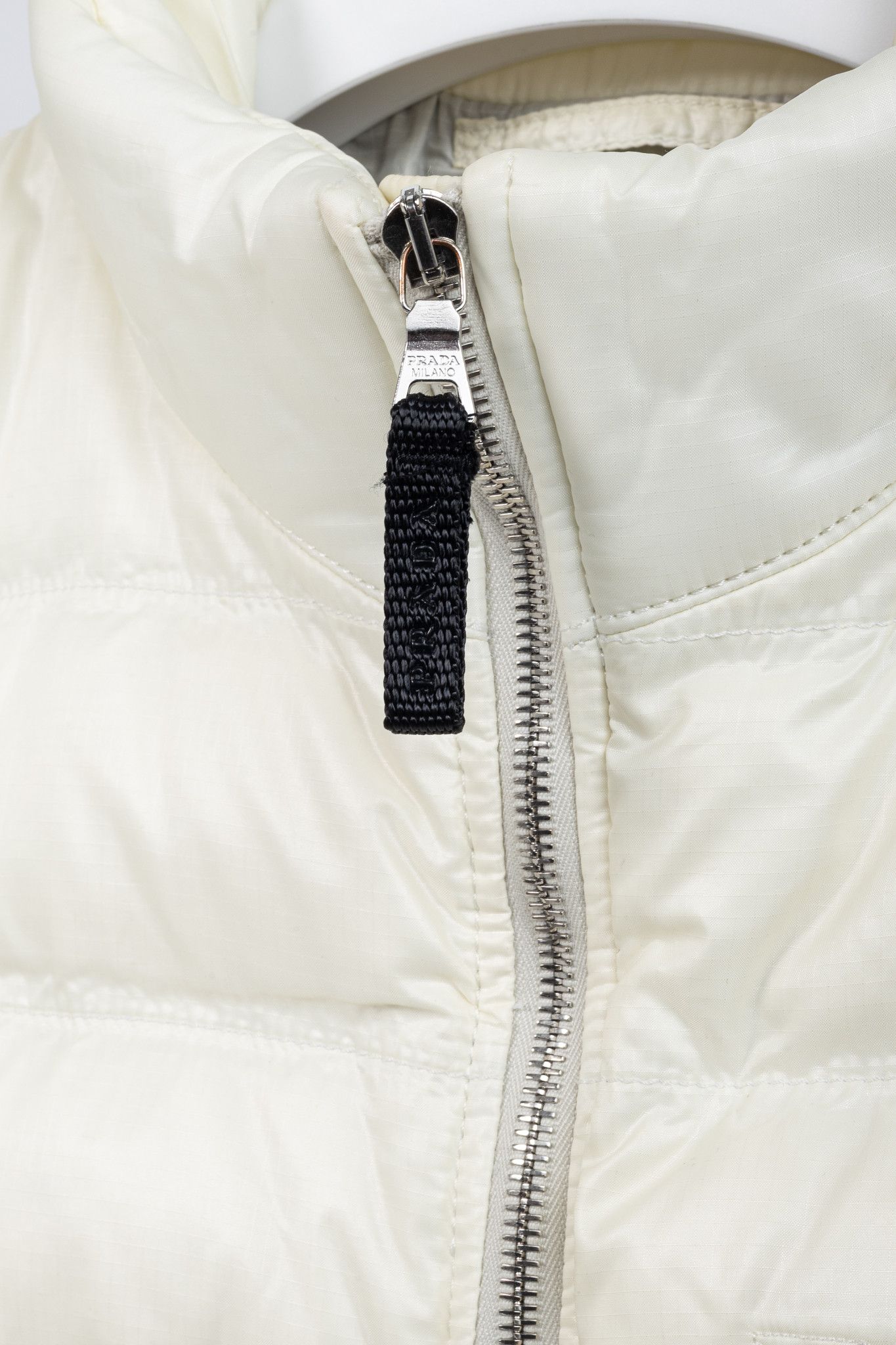 Prada Prada Cream Nylon Embroidered-Logo Quilted Down Puffer Size US XL / EU 56 / 4 - 8 Thumbnail