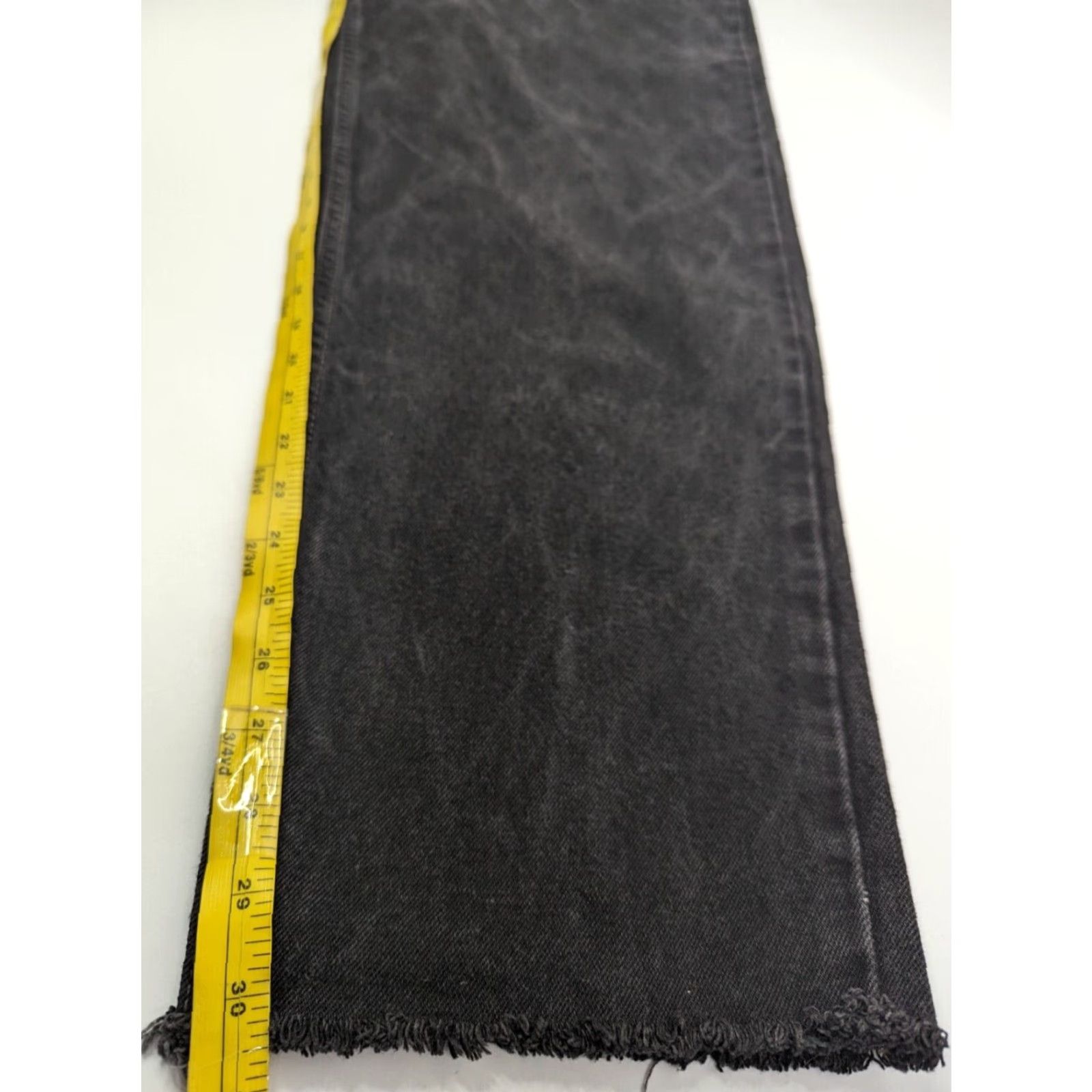 Levi's VINTAGE Levi's 560 Jeans Men's 36x30 Black Distressed 90s Y2K Tapered Relaxed Denim 5-Pocket Logo Jeans Size US 36 / EU 52 - 7 Thumbnail