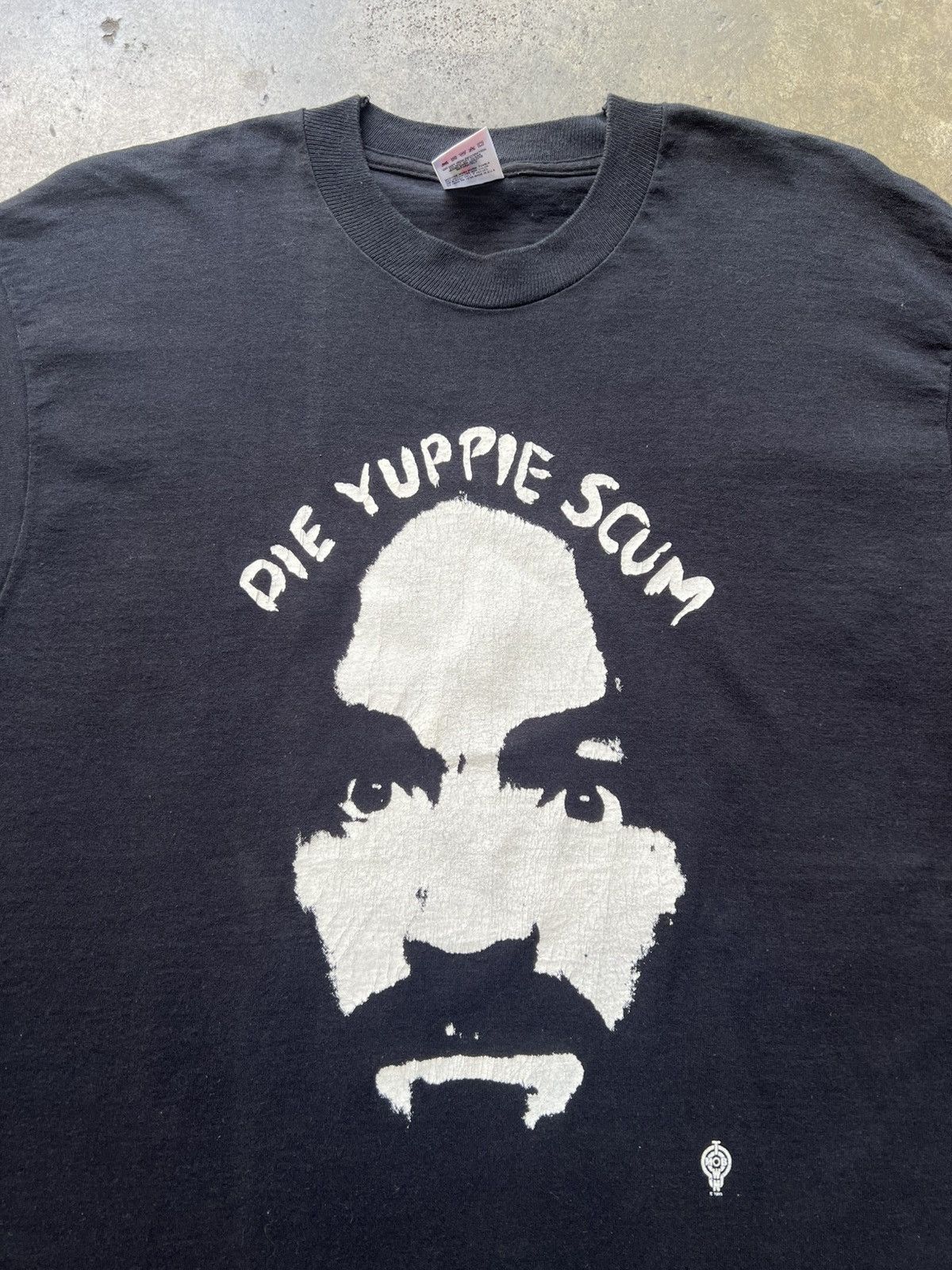 Fruit Of The Loom VTG 1992 Charles Manson Serial Killer Tee Shirt Dahmer Bundy Size US L / EU 52-54 / 3 - 1 Thumbnail