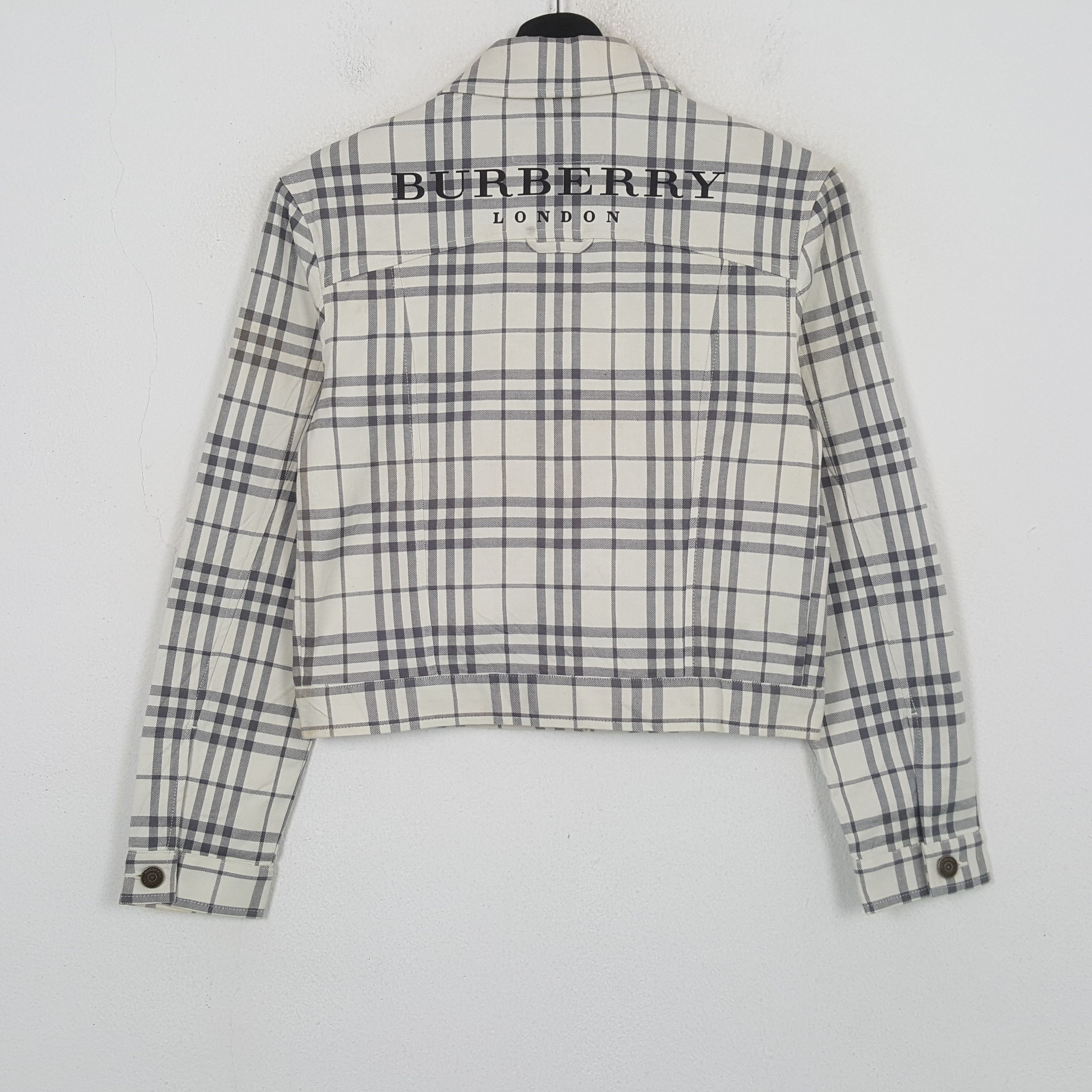 Burberry Burberry London Fashion Brand Custom Art Jacket C298N18 Size XS / US 0-2 / IT 36-38 - 1 Thumbnail