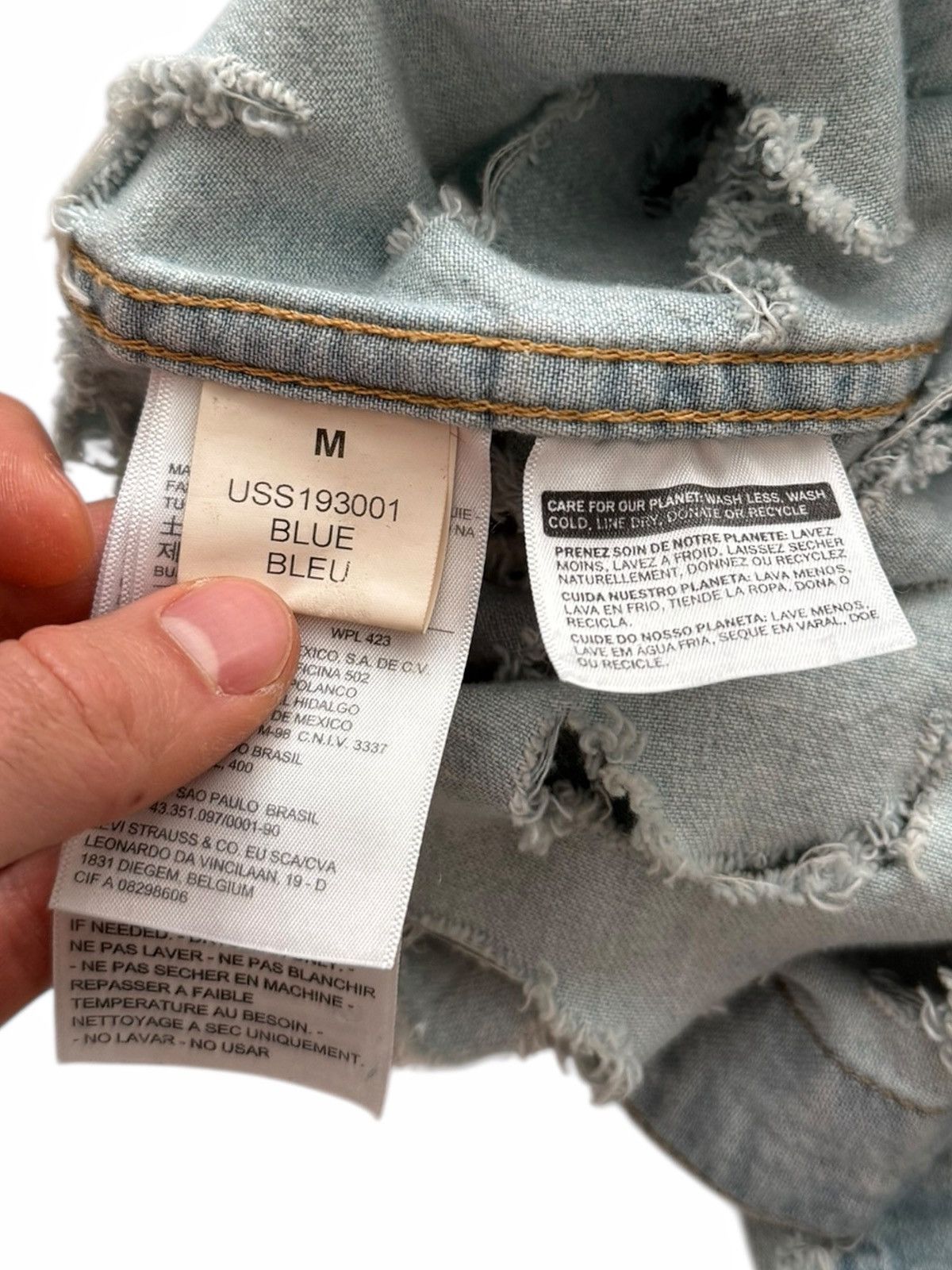 Vetements X Levi’s Shred Thrashed Cutout Denim Shirt Size US M / EU 48-50 / 2 - 10 Thumbnail