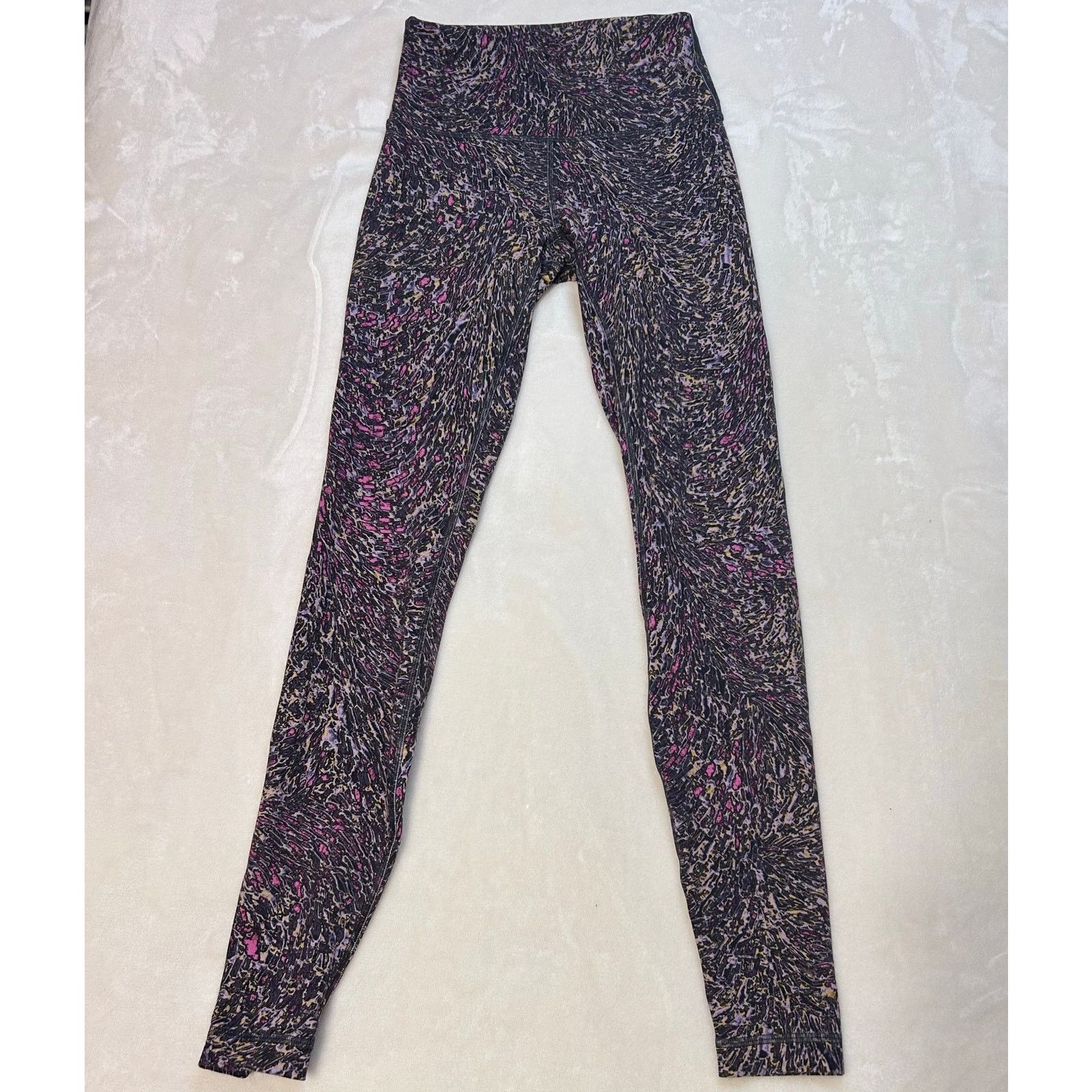 Lululemon Lululemon Topography Multi WunderTrain Hi-Rise Tight Legging Size 27" / US 4 / IT 40 - 2 Thumbnail