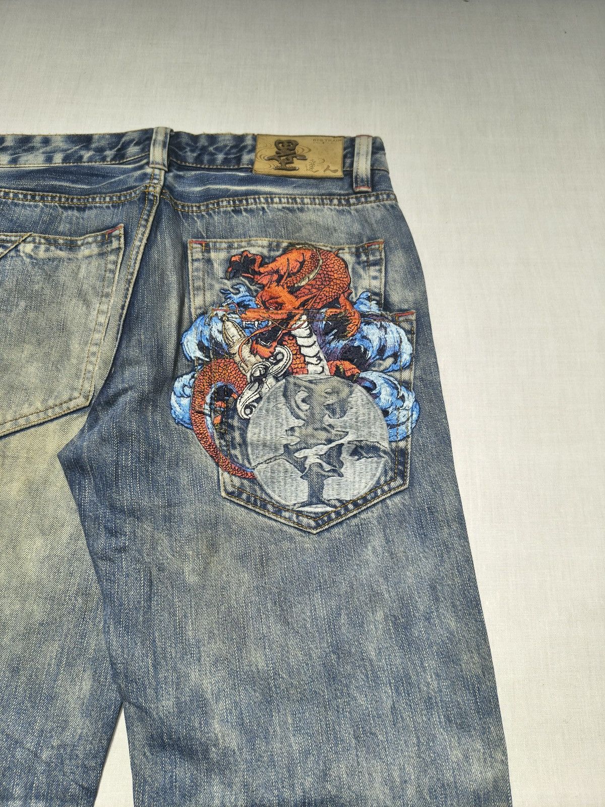 Japanese Brand DOUBLE POCKET DRAGON EMBROIDERY BIG TRAIN JEANS 🐉🥵(013) Size US 34 / EU 50 - 4 Thumbnail