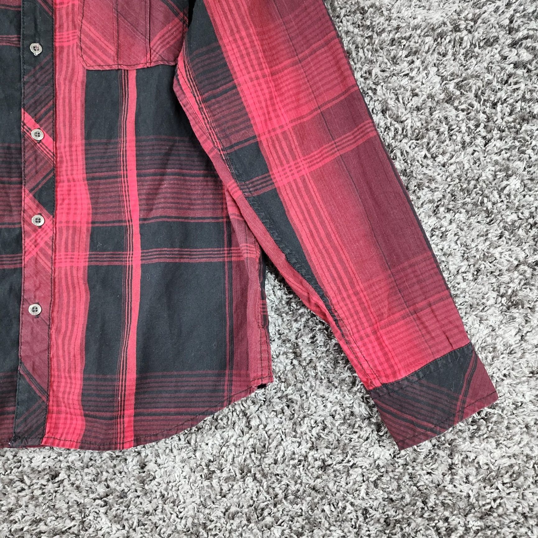 Vintage Rock & Republic Mens Red Black Plaid Long Sleeve Button Up Size L Size US L / EU 52-54 / 3 - 2 Thumbnail