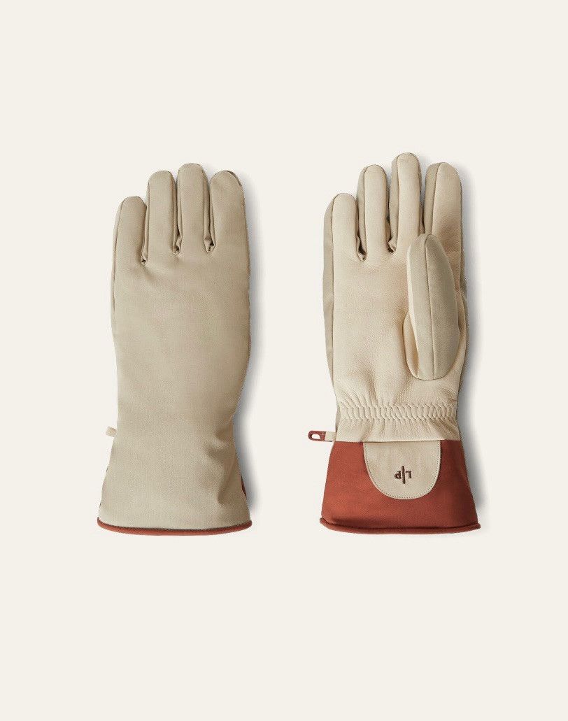 Loro Piana o1srvl11e0325 FAN7211 Size: OS / Gloves in Cream Size ONE SIZE - 1 Thumbnail