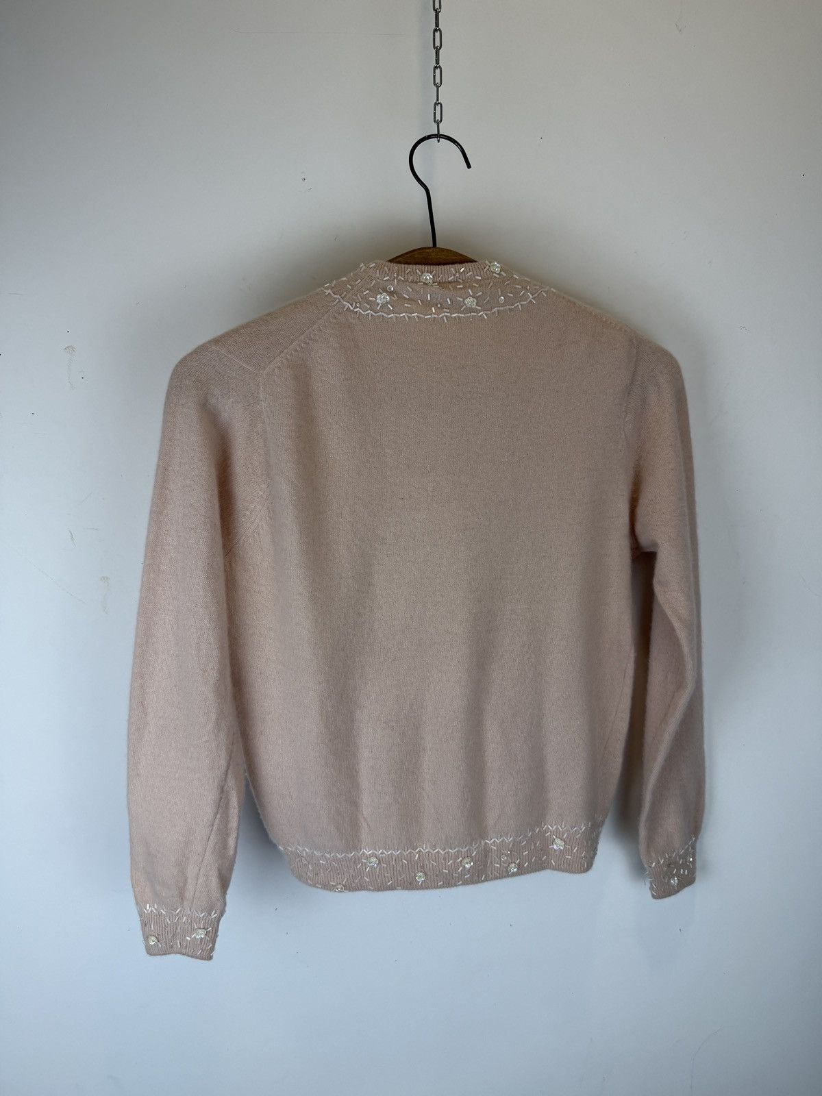 Vintage Vintage 1950s Lit Brothers Pink Beaded Wool Angora Cardigan Size S / US 4 / IT 40 - 10 Thumbnail