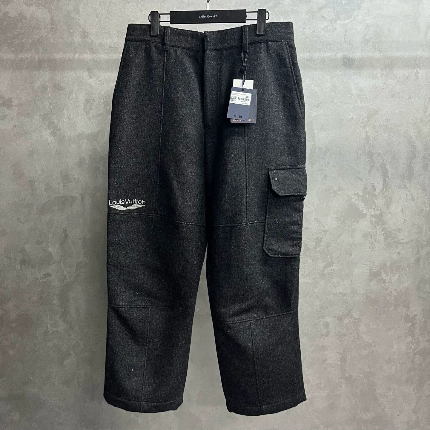Louis Vuitton Louis Vuitton Gray Mid-Rise Straight Casual Pants Size US 34 / EU 50 - 1 Thumbnail