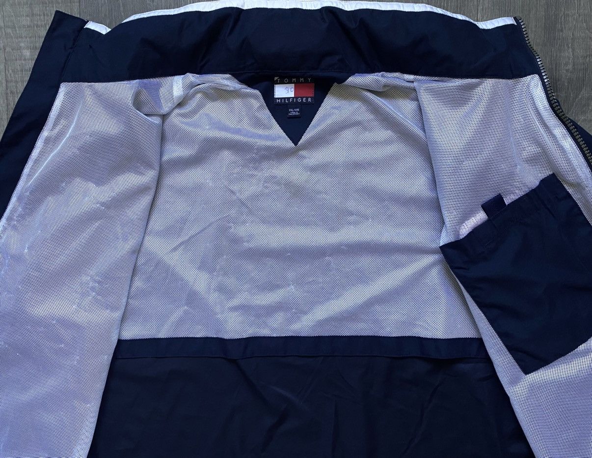 Tommy Hilfiger Tommy Hilfiger Vintage Navy Zip Jacket Embroidered Big Logo Size US XXL / EU 58 / 5 - 19 Thumbnail
