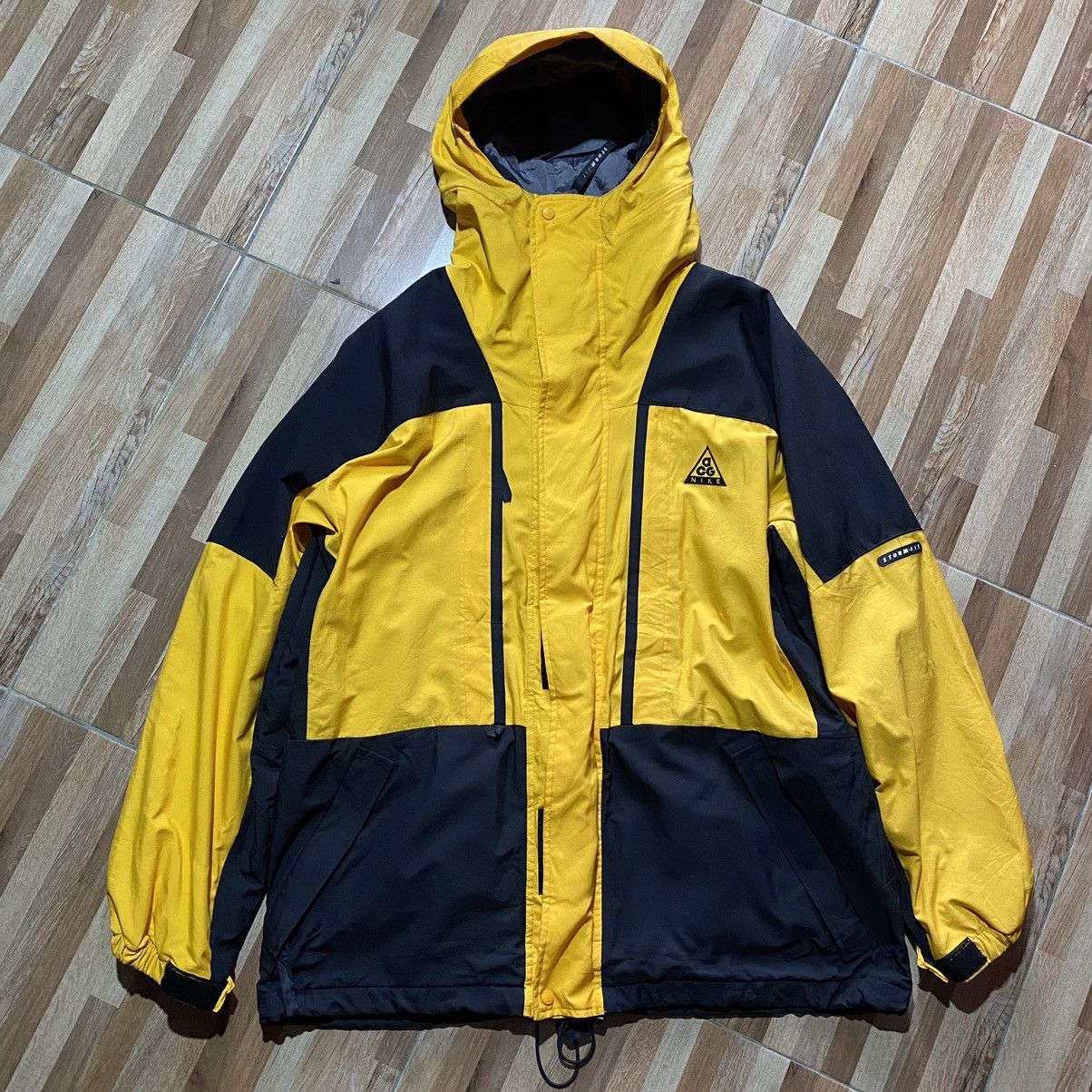 Nike ACG strom fit Jacket