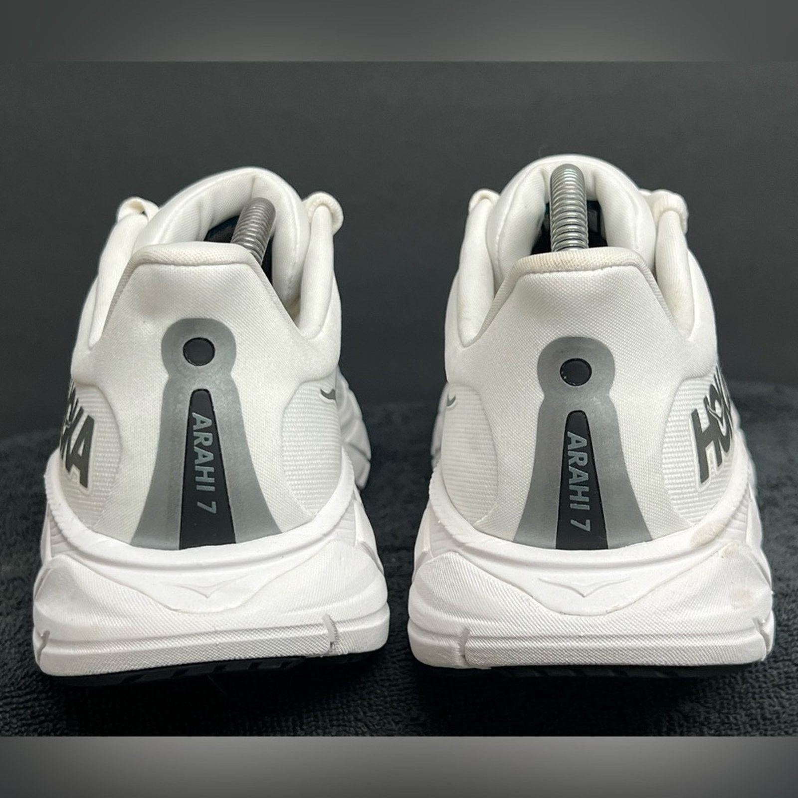 Hoka Hoka One One Arahi 7 Mens Blanc de Blanc Shoes 9.5 D NWOB Size US 9.5 / EU 42-43 - 8 Thumbnail