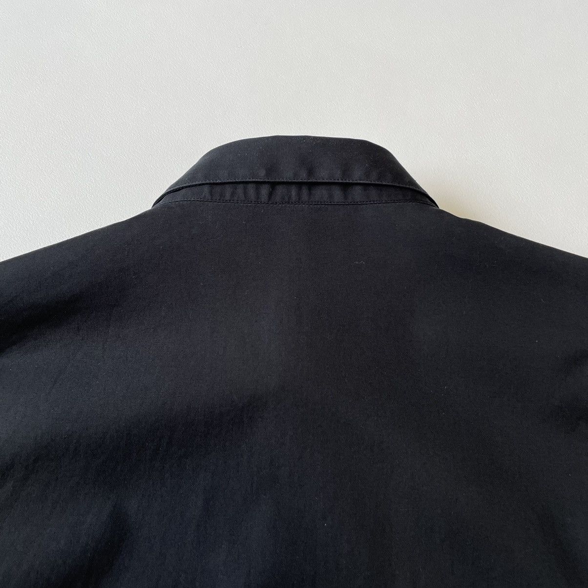 Dior × Hedi Slimane Black Cotton ‘Bee’ Logo Shirt Size US M / EU 48-50 / 2 - 12 Thumbnail