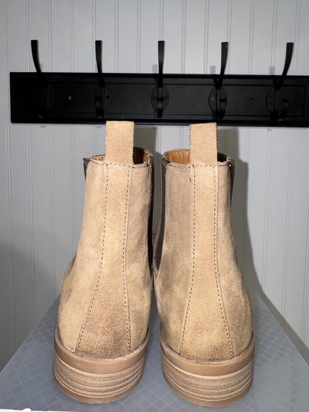 Boc b.o.c. Born Women's 10M Tan Suede Chelsea Ankle Boots Size US 10 / IT 40 - 3 Thumbnail