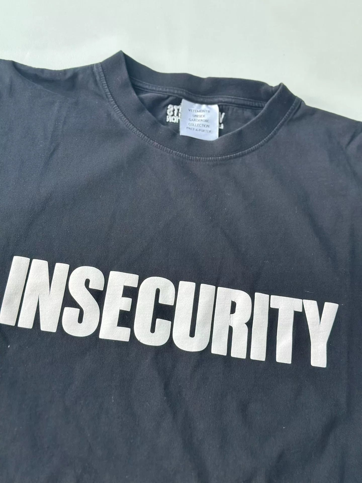 Vetements Vetements Insecurity Logo T-Shirt Size US XS / EU 42 / 0 - 2 Thumbnail