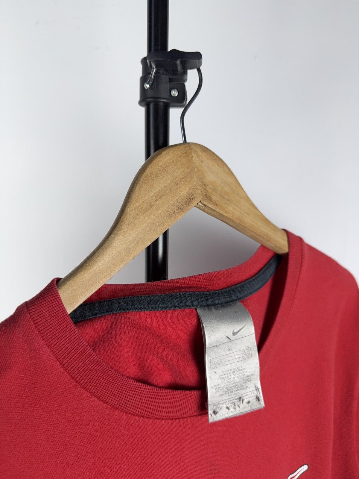 Nike × Vintage Vintage 90s Nike Swoosh Logo Y2K Retro Tee T-Shirt Size US XL / EU 56 / 4 - 4 Thumbnail