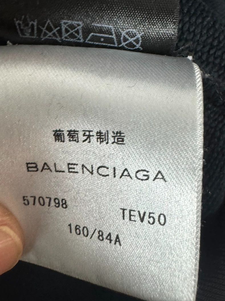 Balenciaga Balenciaga Black rainbow embroidered wheatear monogram hood Size US S / EU 44-46 / 1 - 7 Thumbnail